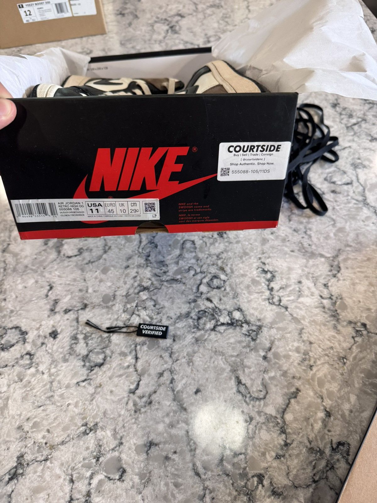 Jordan Brand Jordan 1 “MOCHA” Size US 11 / EU 44 - 7 Thumbnail