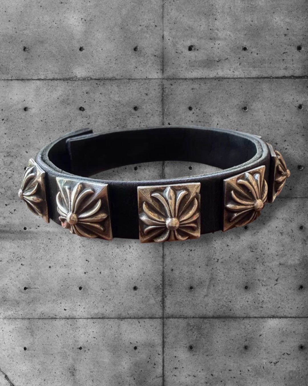 CHROME HEARTS PYRAMID CROSS LEATHER BRACELET