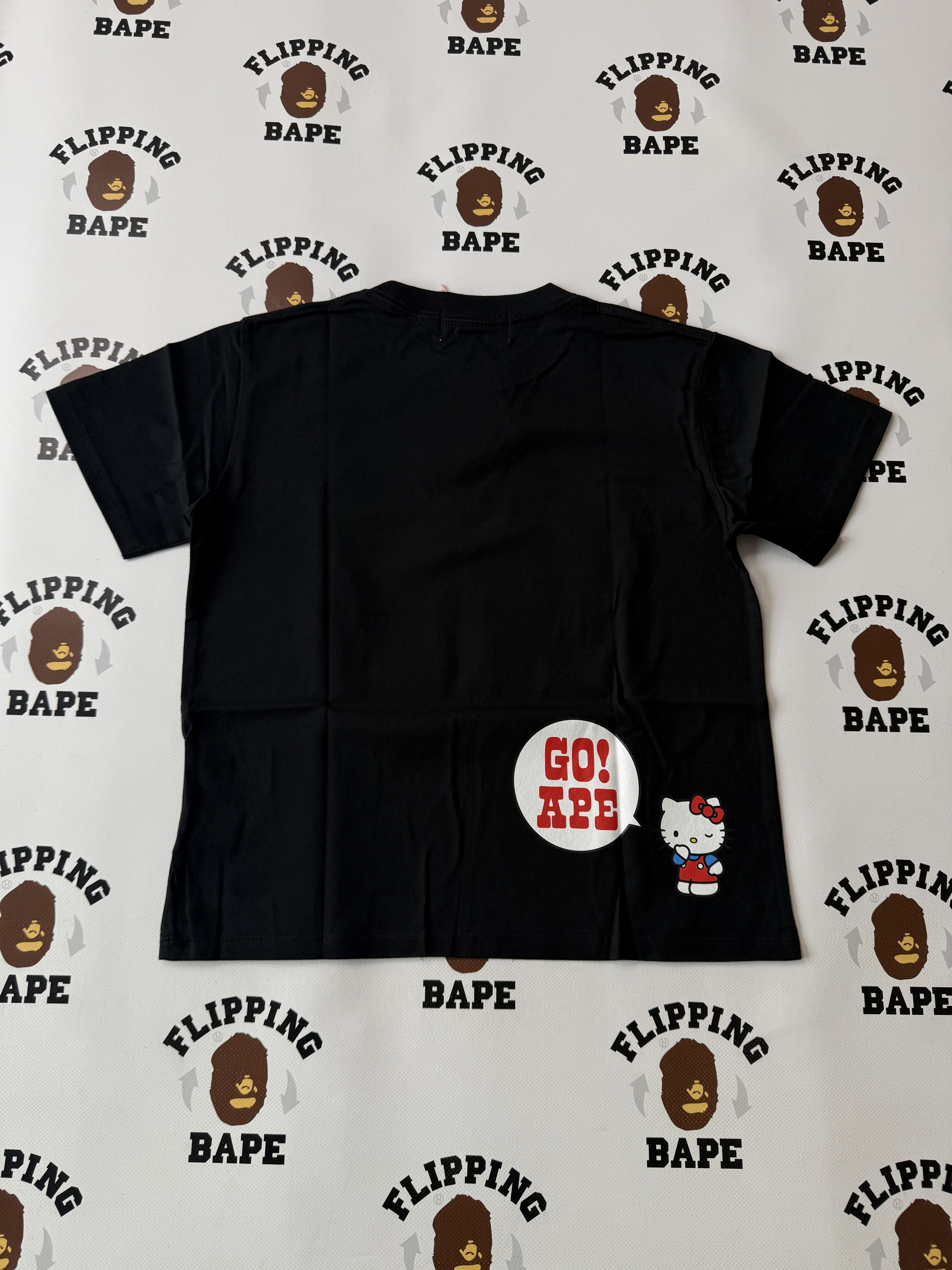 Bape BAPE X HELLO KITTY COLLEGE MINI TEE LADIES Size M / US 6-8 / IT 42-44 - 2 Thumbnail
