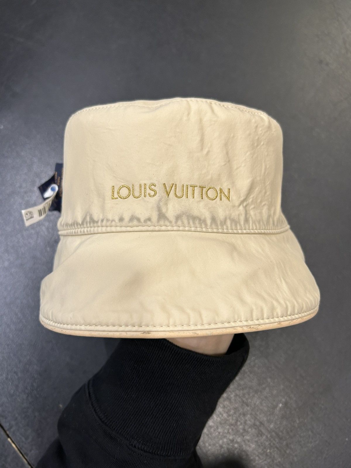 Louis Vuitton Louis Vuitton Reversible Bucket Hat Size ONE SIZE - 8 Thumbnail