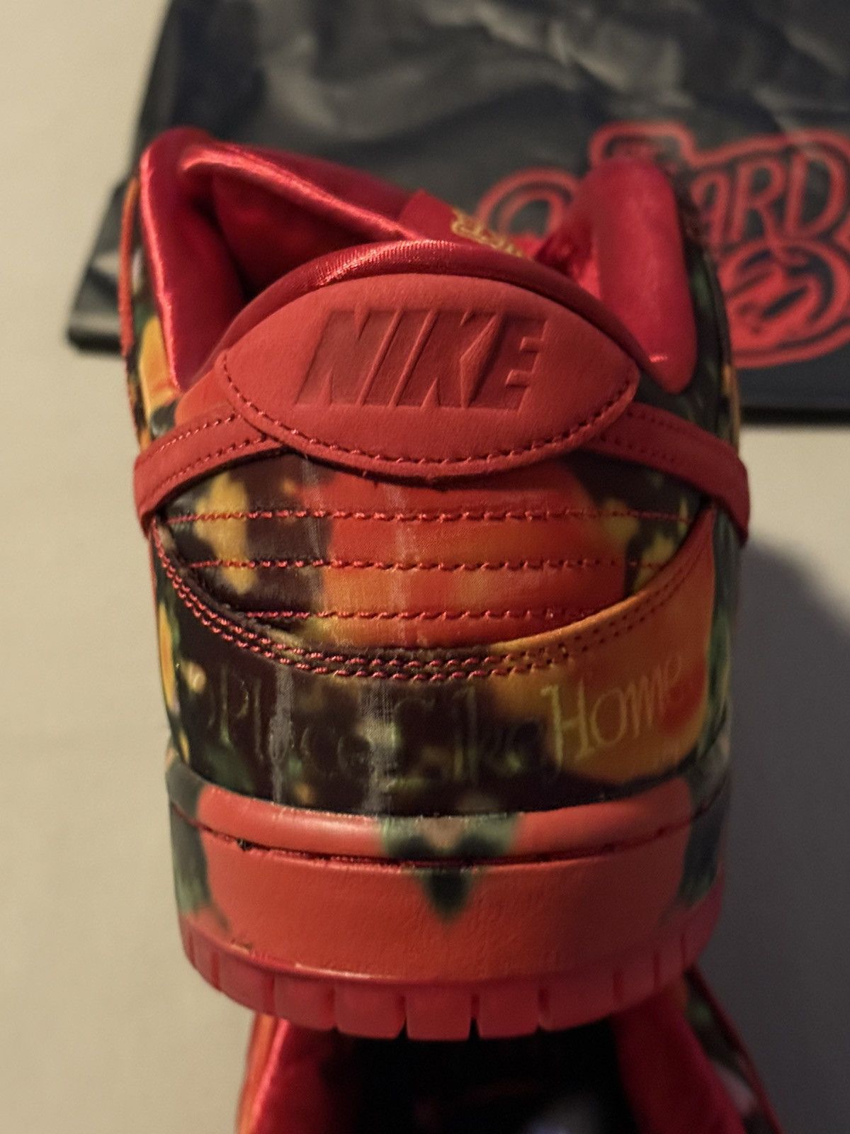 Nike SB Nike SB Dunk Low Pro Wizard Of Oz Poppy Field Brand New DS Size US 11 / EU 44 - 8 Thumbnail