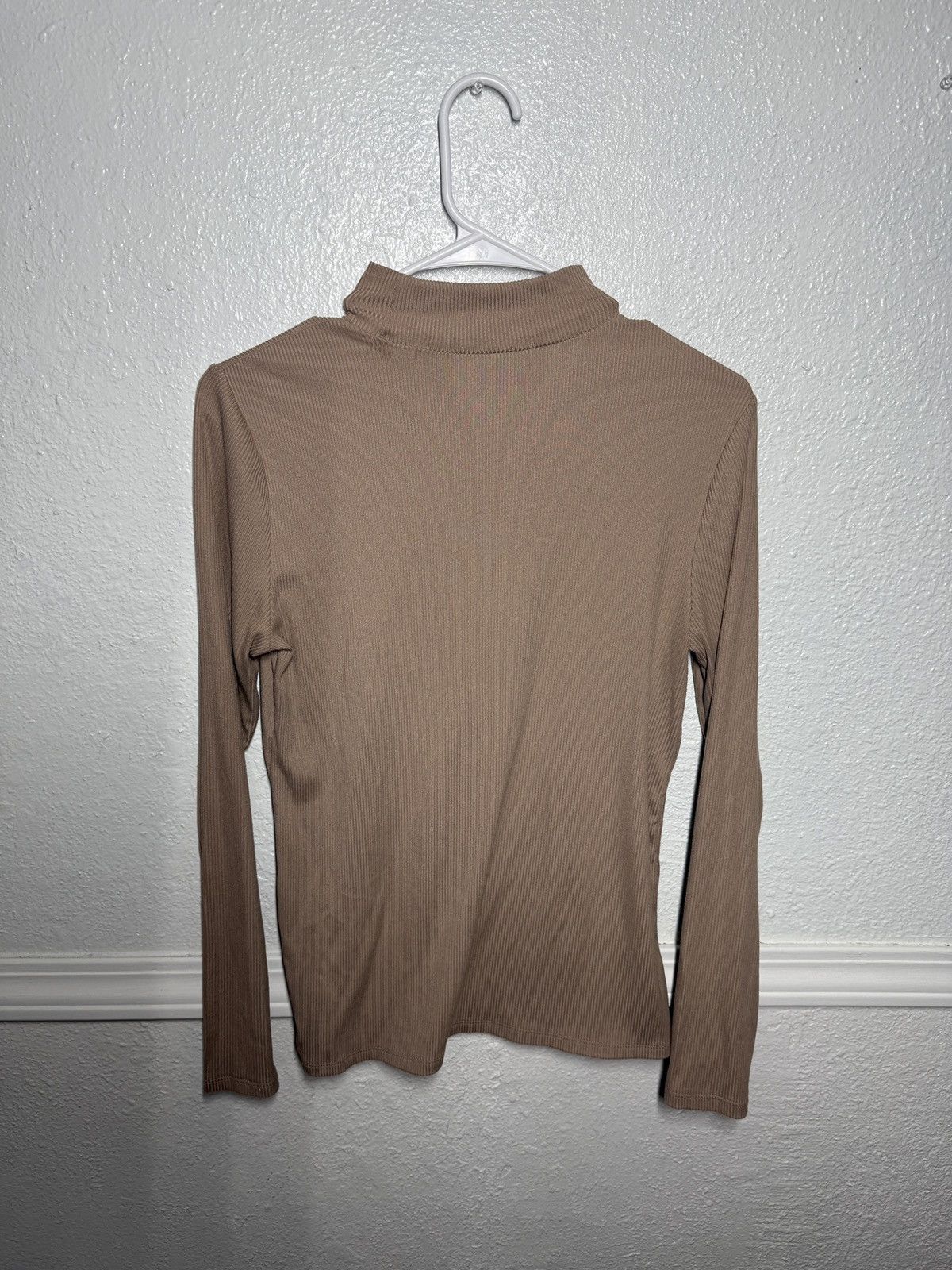 Vintage No boundaries beige turtle neck Size S / US 4 / IT 40 - 2 Thumbnail