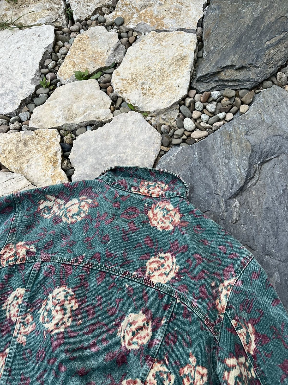 Vintage Vintage Jonny-q y2k all over print cropped denim jacket Size US M / EU 48-50 / 2 - 19 Thumbnail