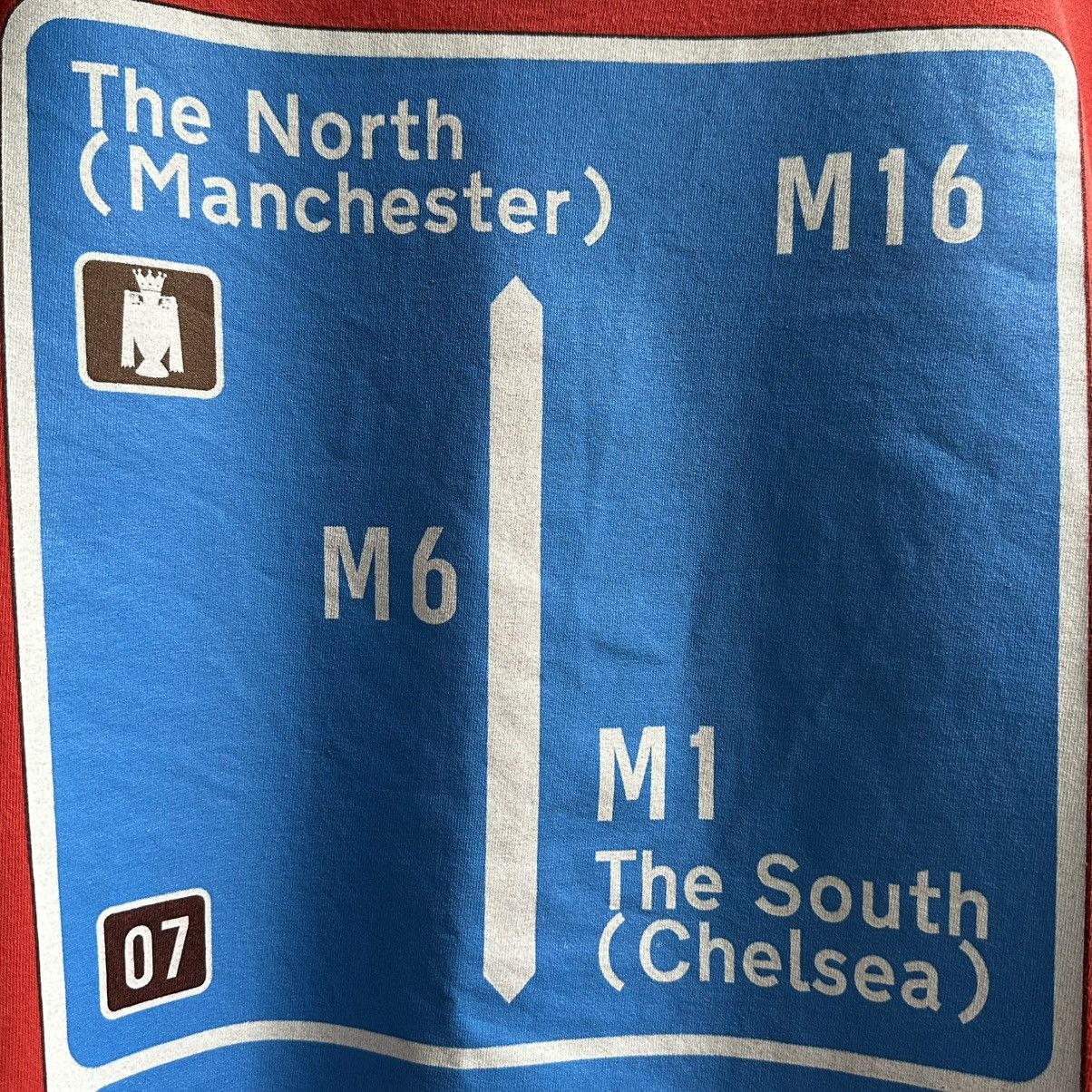 Vintage Vintage Manchester United vs Chelsea Soccer Promo Tee Size US L / EU 52-54 / 3 - 4 Thumbnail