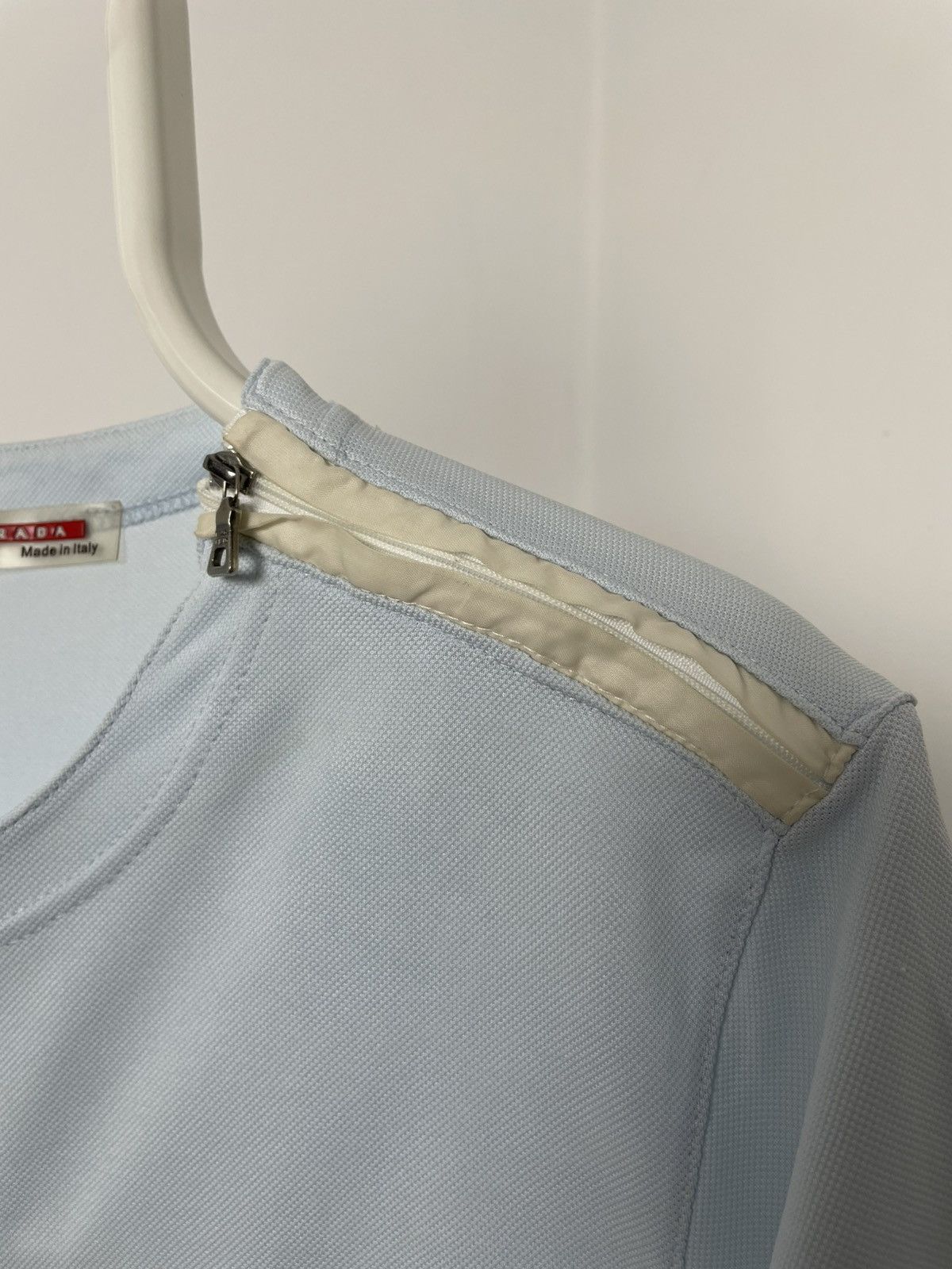 Prada Prada t-shirt zip shoulder red tab Size US M / EU 48-50 / 2 - 7 Thumbnail