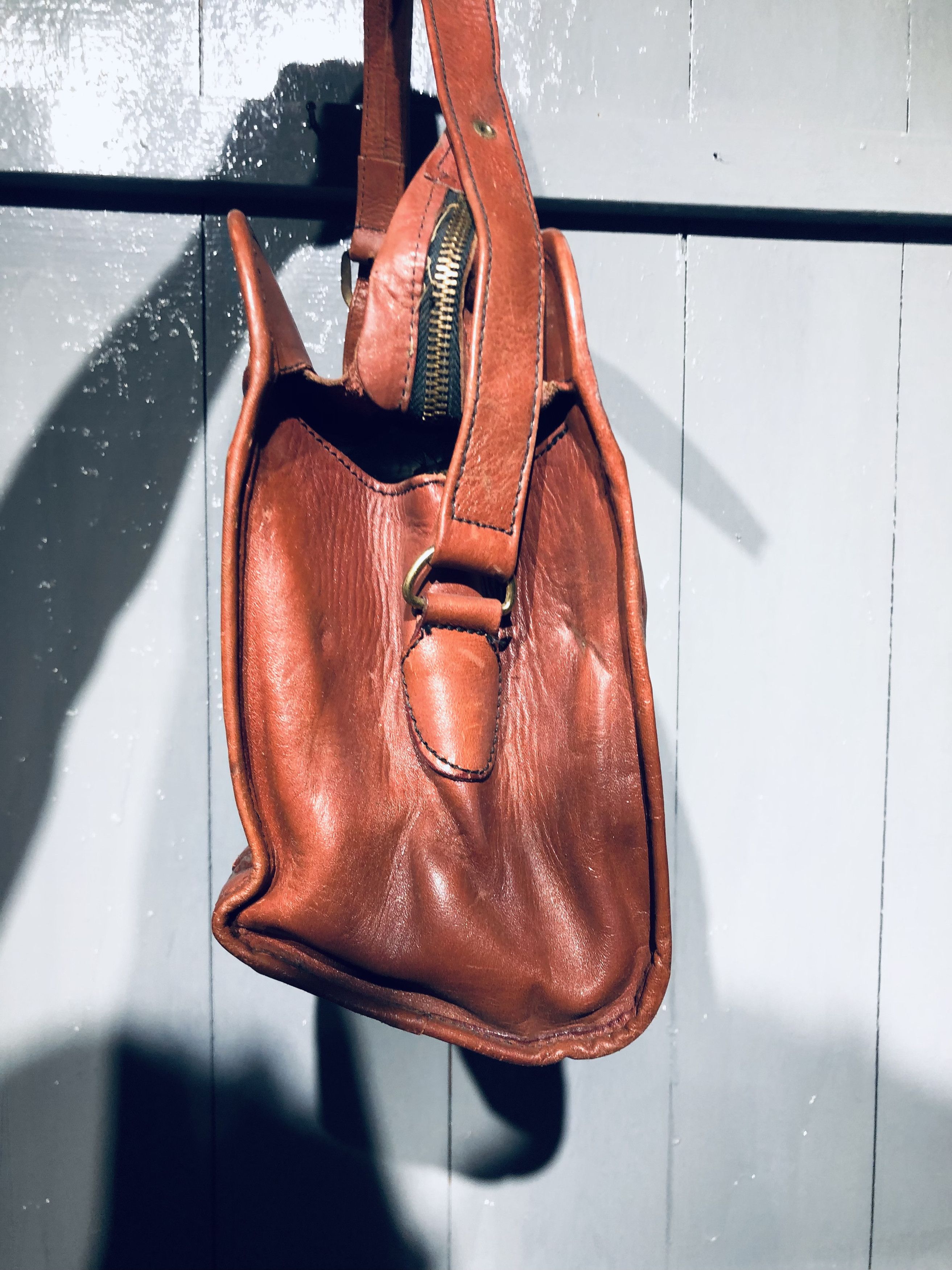 Leather × Vintage Vintage ‼️Mount-Abur Brown Carved Leather Shoulder Bag Size ONE SIZE - 8 Thumbnail