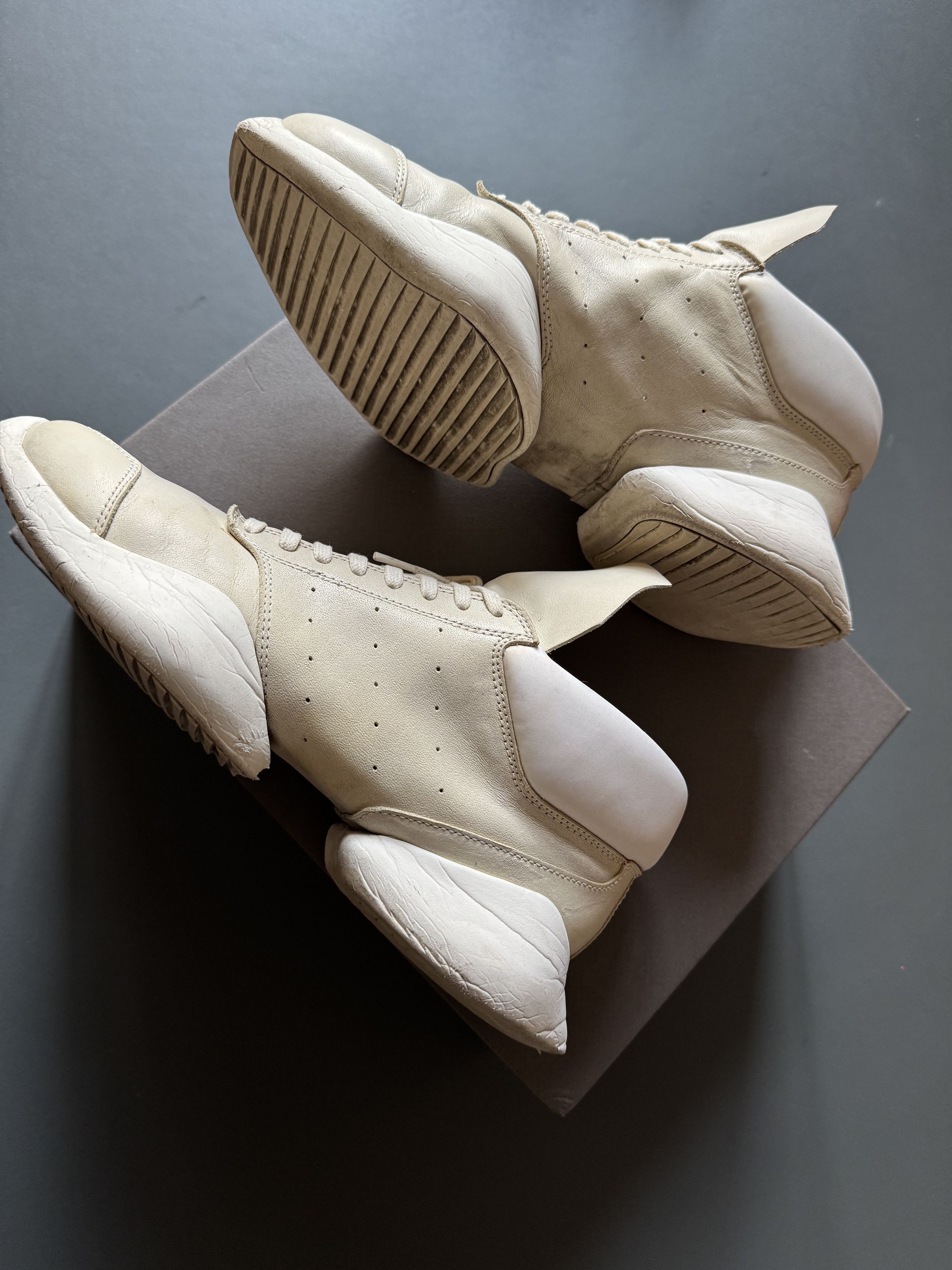 Adidas × Rick Owens Rick Owens X Adidas ROMilk Runner SZ 9.5 Size US 9.5 / EU 42-43 - 2 Thumbnail