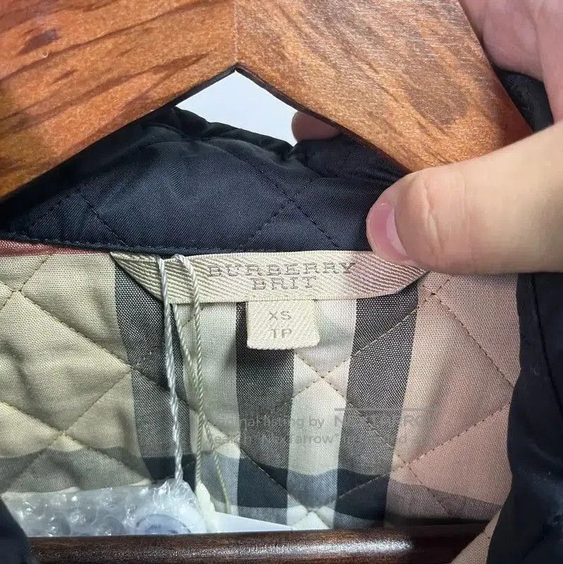 Burberry Burberry Black Quilted Women's Down Jacket. Size XS / US 0-2 / IT 36-38 - 3 Thumbnail