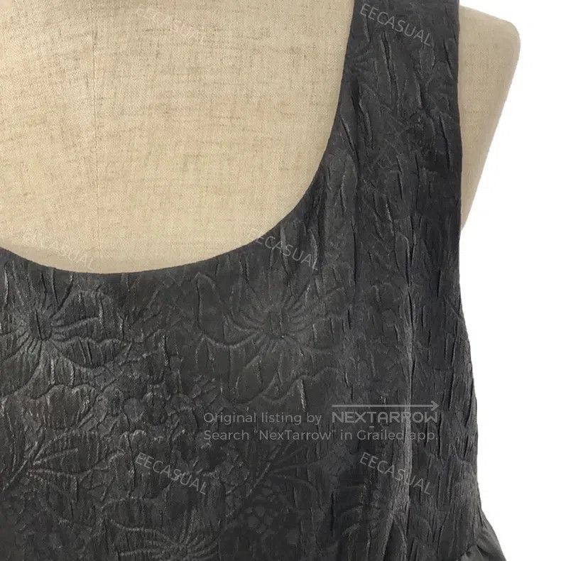 Comme des Garcons Comme Des Garcons Black Satin Sleeveless Gobelin Pattern R Size XS / US 0-2 / IT 36-38 - 4 Thumbnail