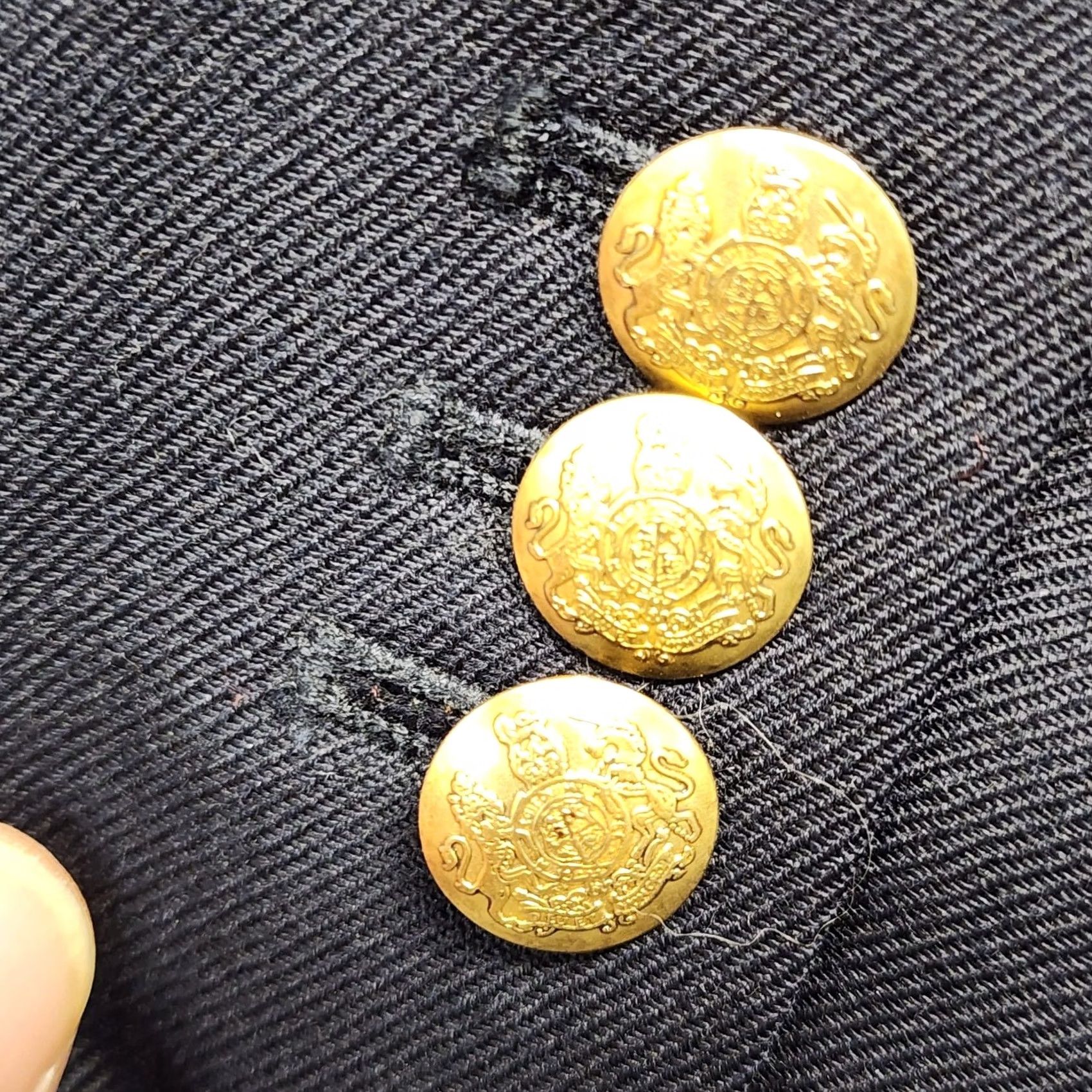J.Crew J.CREW Schoolboy Wool Blend Blazer 2P Navy Blue Gold Buttons Womens Petite Small Button Closure Long Sleeve Blazer EXCELLENT Size XS / US 0-2 / IT 36-38 - 5 Thumbnail