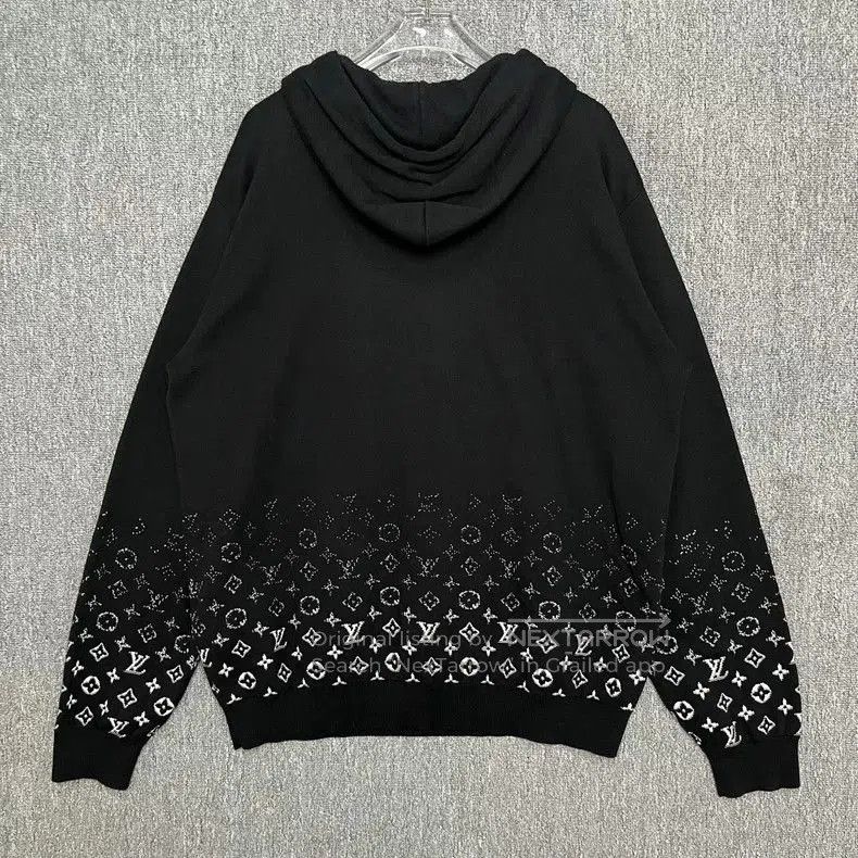 Louis Vuitton LV SS24 Gradient Wool Hoodie. Size US XXL / EU 58 / 5 - 2 Thumbnail
