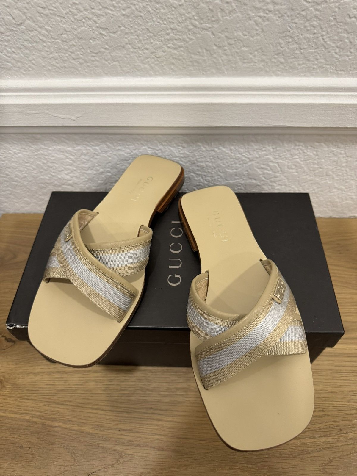 Gucci GUCCI Authentic Slide Sandals Cross Strap Beige Size 37 C Size US 6 / IT 36 - 2 Thumbnail