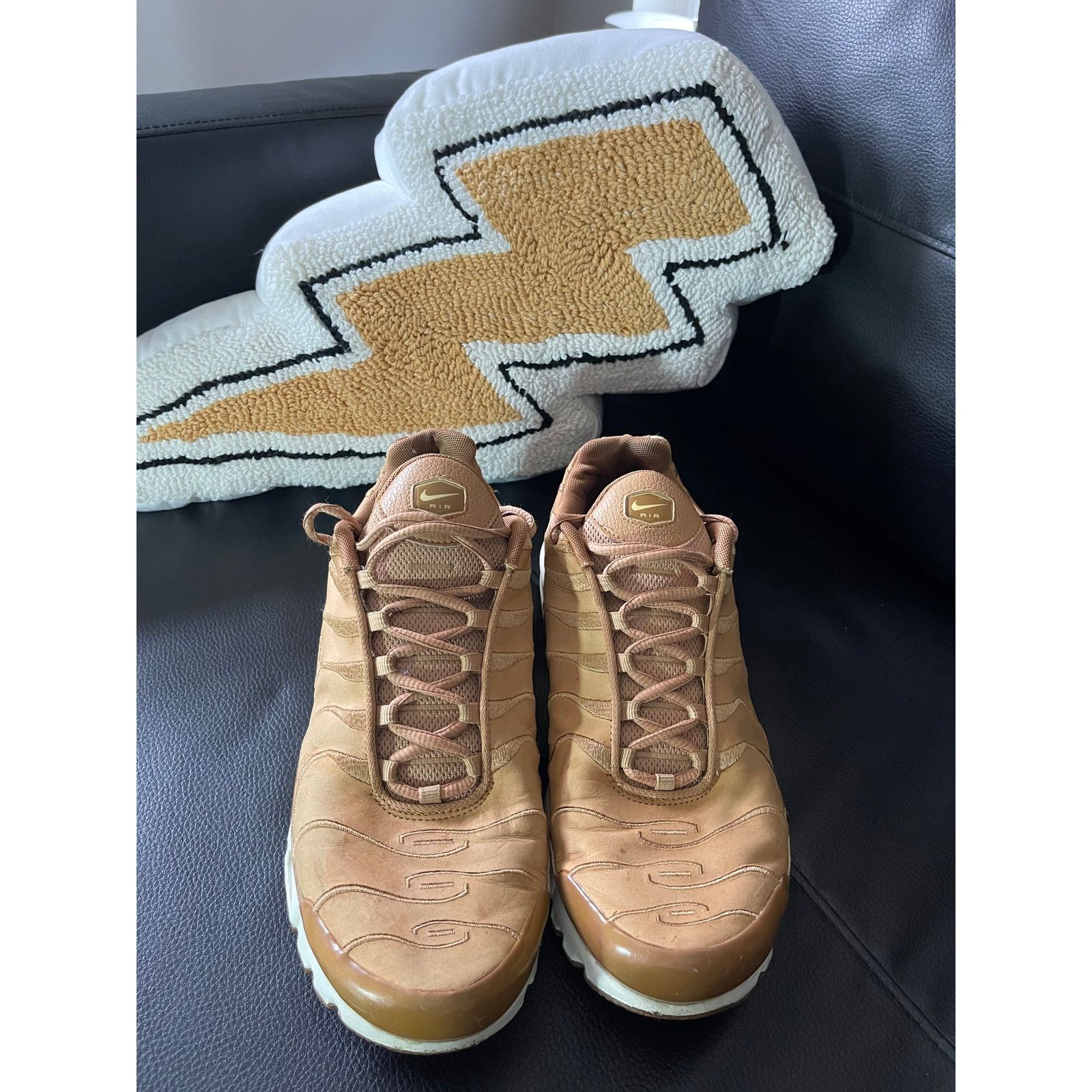 Nike Nike Air Max Plus Flax/Sail Sneakers Size 10.5 Size US 10.5 / EU 43-44 - 3 Thumbnail