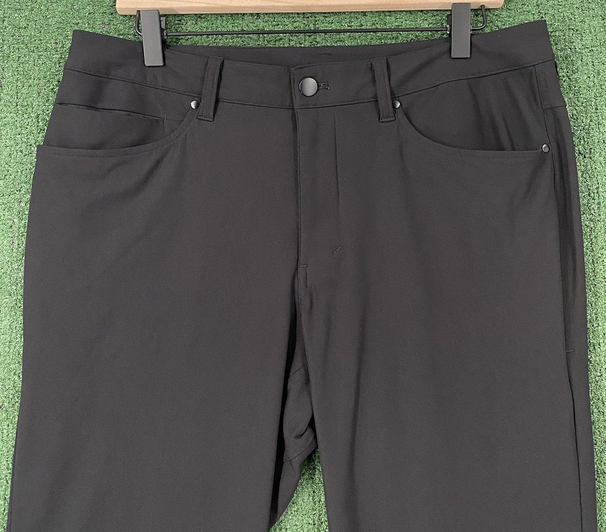 Lululemon Lululemon Commission Black Pants Men’s Size 32 Size US 32 / EU 48 - 2 Thumbnail