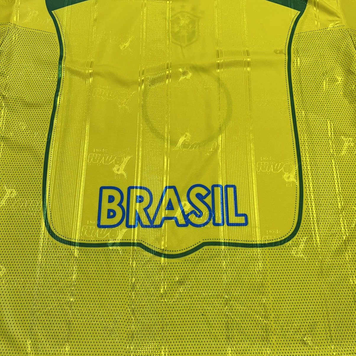 Vintage Vintage Y2K Brazil Soccer Jersey Neymar National Team 90s Size US L / EU 52-54 / 3 - 7 Thumbnail