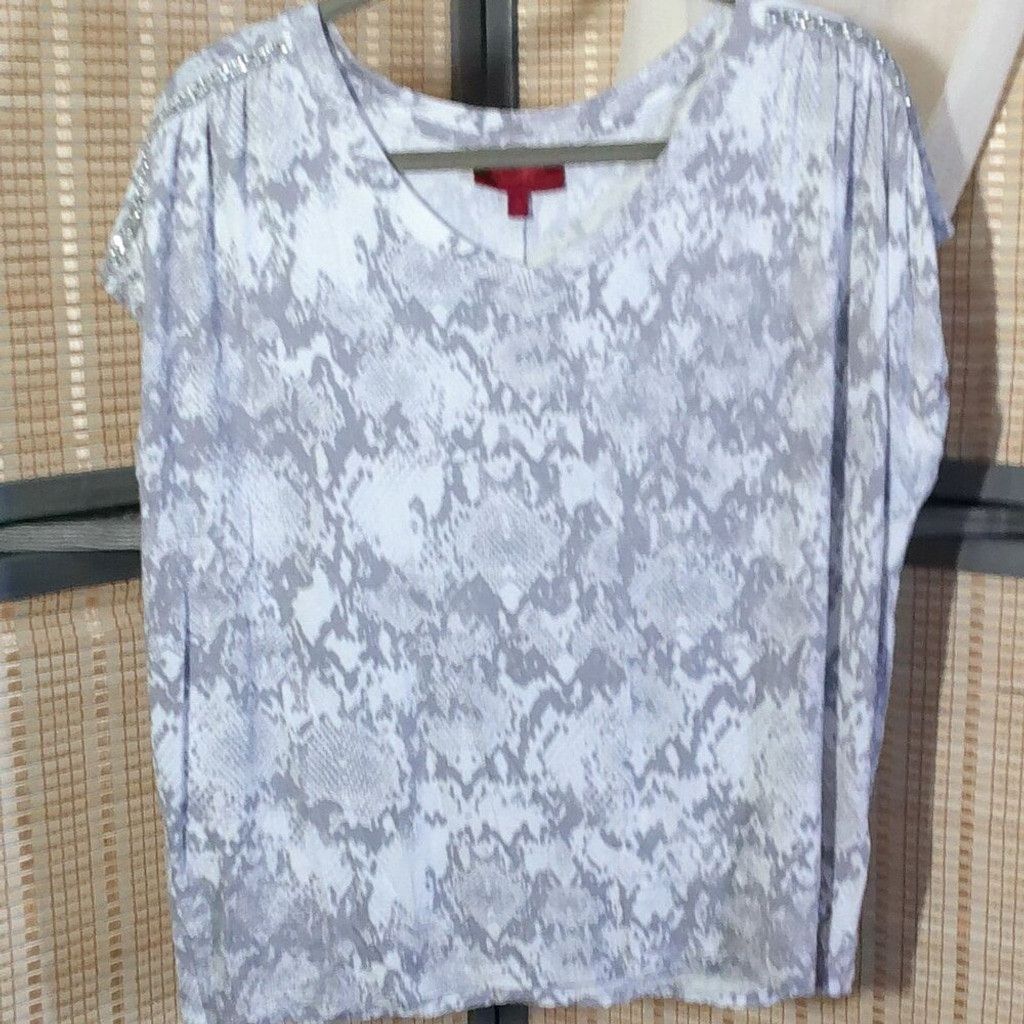 Jennifer Lopez J Lo Gray & White Snakeskin Print Top w/ Rhinestone Accents Size XL / US 12-14 / IT 48-50 - 1 Thumbnail