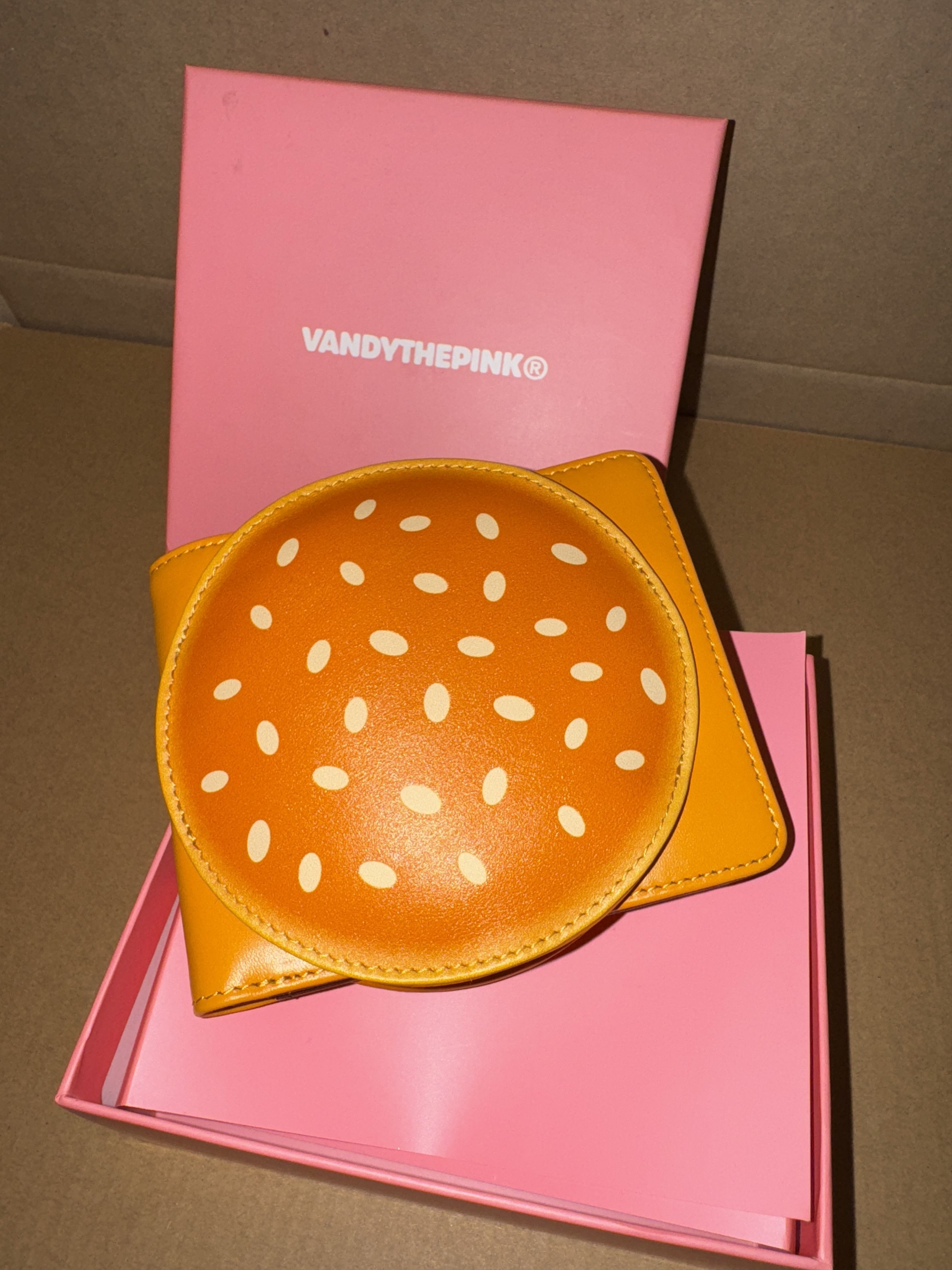 Vandy The Pink Vandy the Pink Burger Wallet Size ONE SIZE - 1 Thumbnail