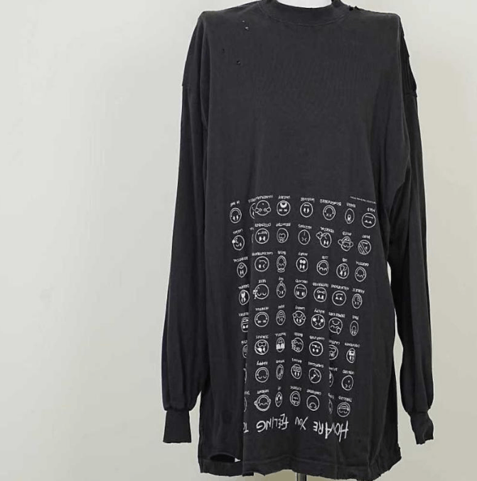 Balenciaga Balenciaga Oversized Long-Sleeve T-Shirt 1M Size US S / EU 44-46 / 1 - 1 Thumbnail