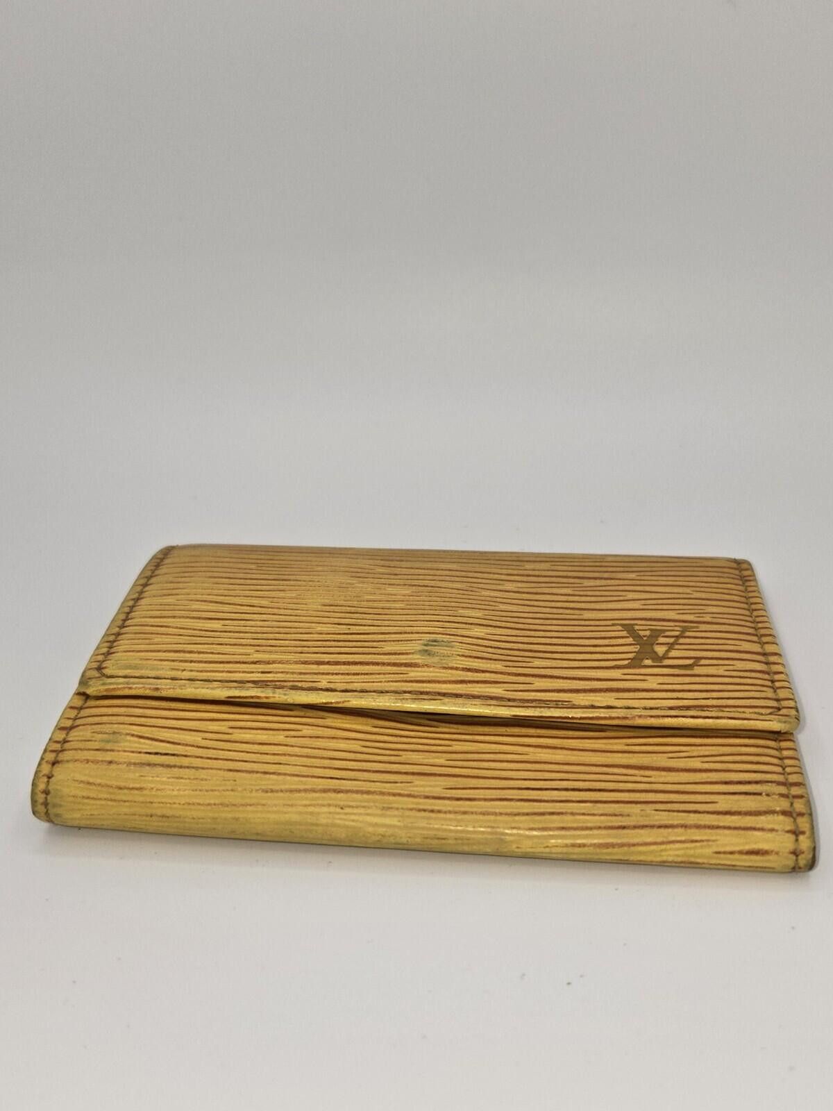 Louis Vuitton Louis Vuitton Vintage 6 Key Holder Yellow Epi Leather MI0953 Size ONE SIZE - 2 Thumbnail