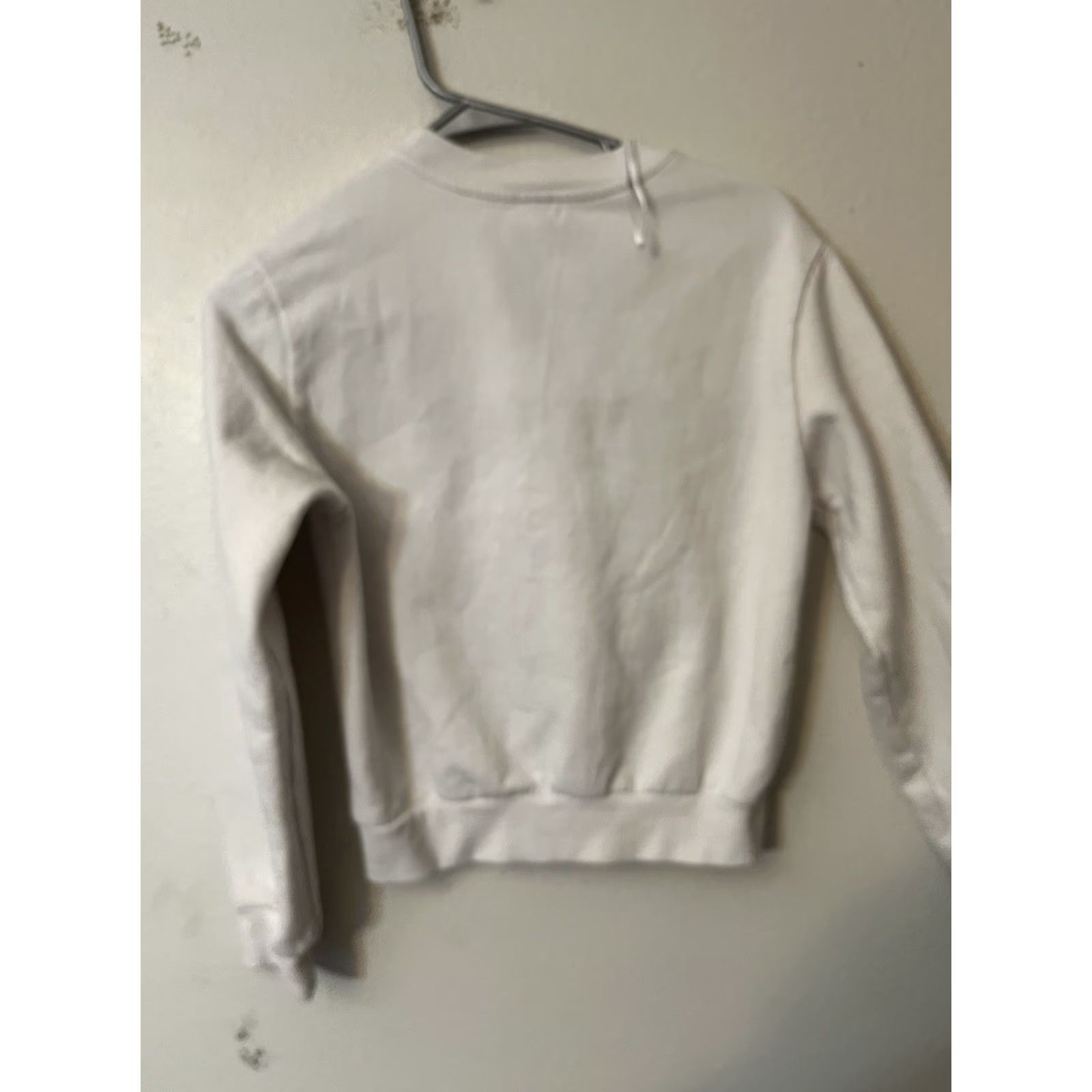 H&M H&M Divided Women's White W/ Stripe Crew Neck Pullover Sweatshirt XS Size White Casual Pullover Women XS White Vintage? Size XS / US 0-2 / IT 36-38 - 3 Thumbnail