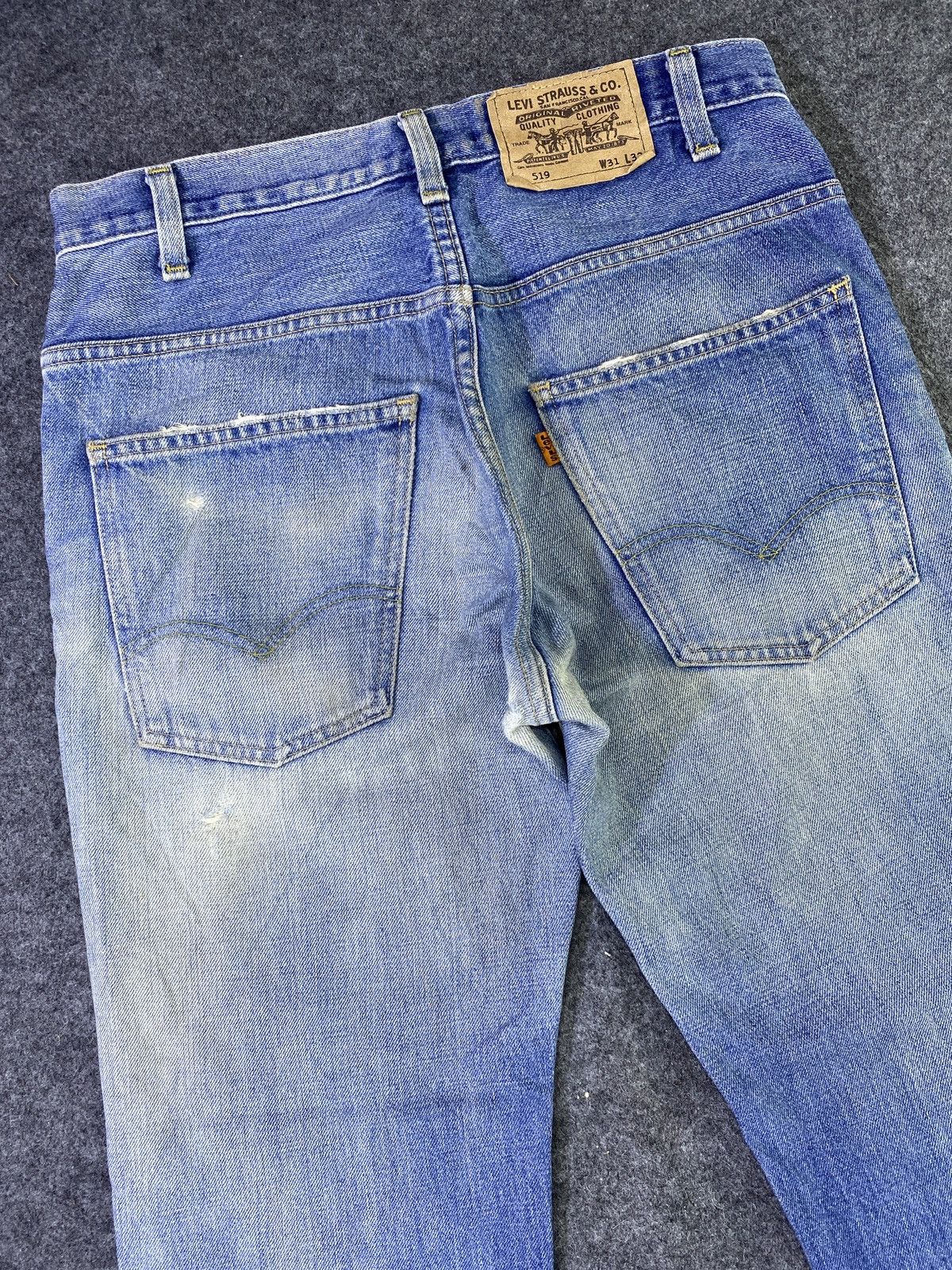 Jean × Levi's × Vintage Vintage Levis 519 Distressed Blue Wash Jeans - J964 Size US 31 - 13 Thumbnail