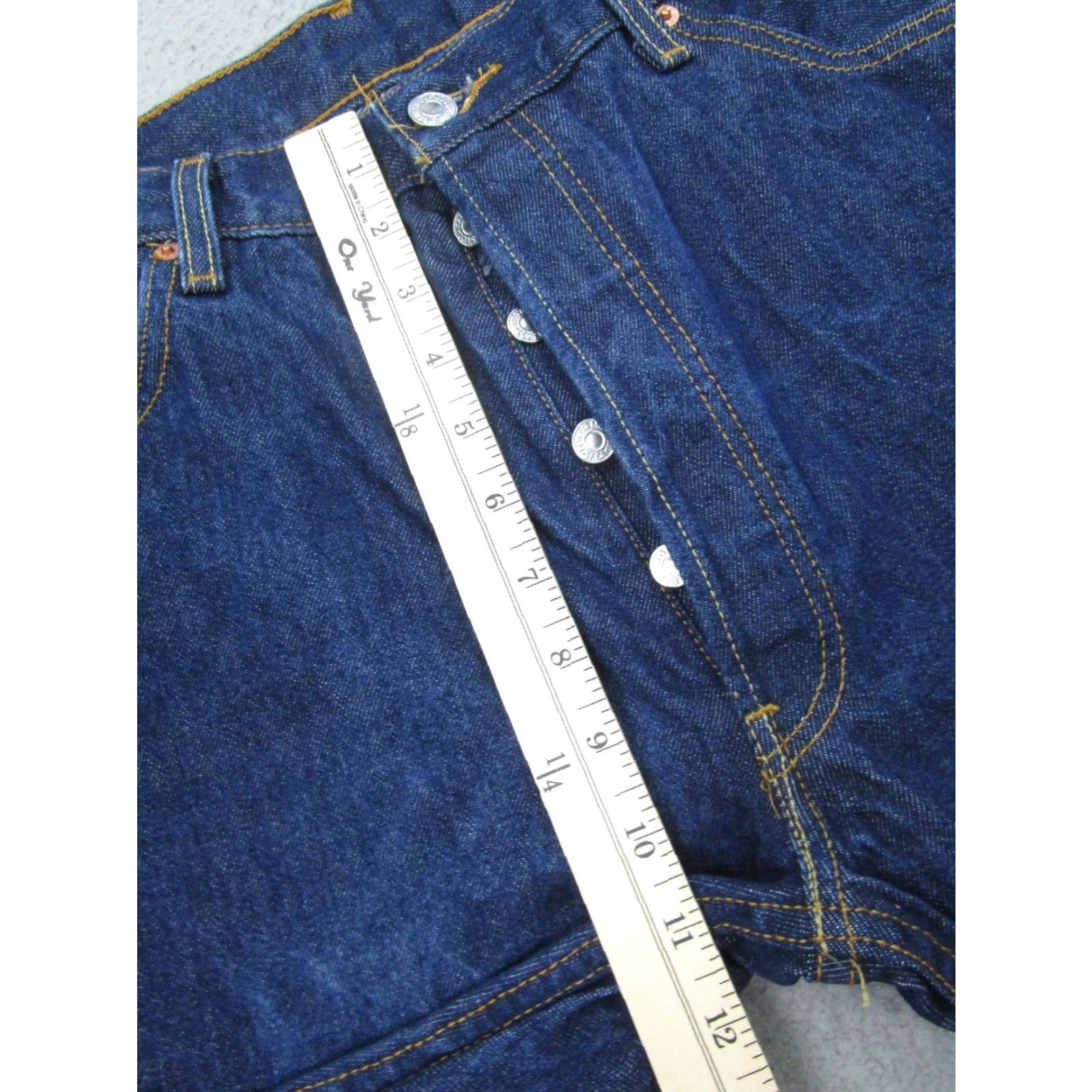 Levi's VINTAGE Levi's 501 Jeans Mens 34x30 Blue Denim Straight Regular Fit USA Size US 34 / EU 50 - 5 Thumbnail