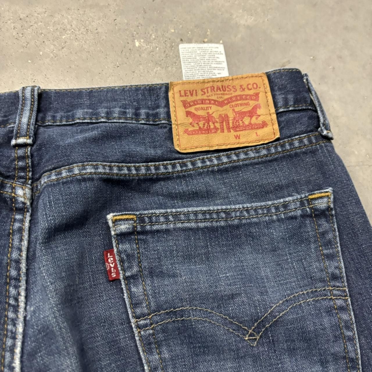 Levi's × Vintage Crazy Vintage Y2K/2000s Grunge Levis Dark Wash Denim Jeans! Size US 34 / EU 50 - 7 Thumbnail