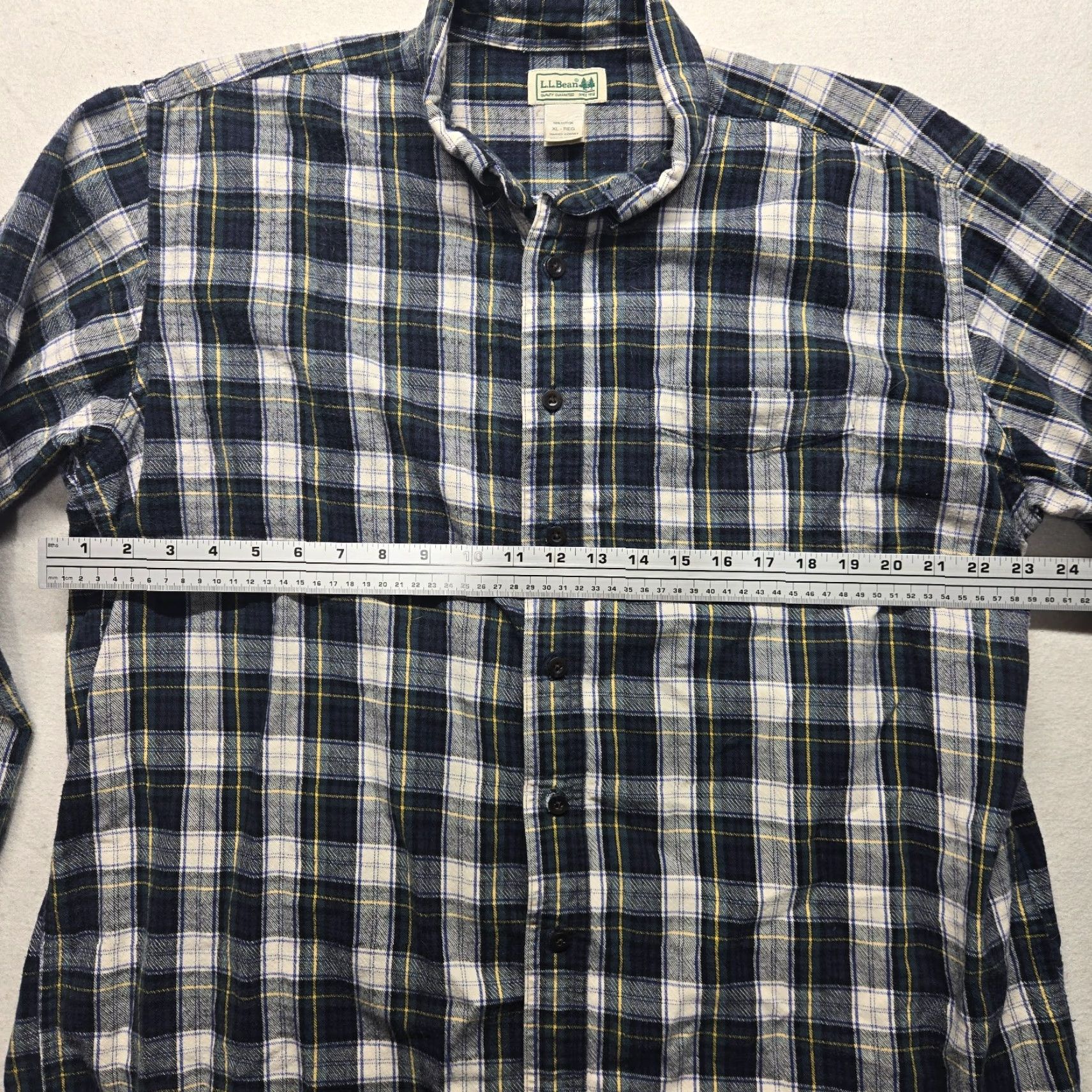 Vintage L.L. Bean Shirt Button-Up Mens XL Traditional Fit Plaid 100% Cotton Blue Long Sleeve Button-Down Collared | Pockets | Regular Fit Size US XL / EU 56 / 4 - 4 Thumbnail