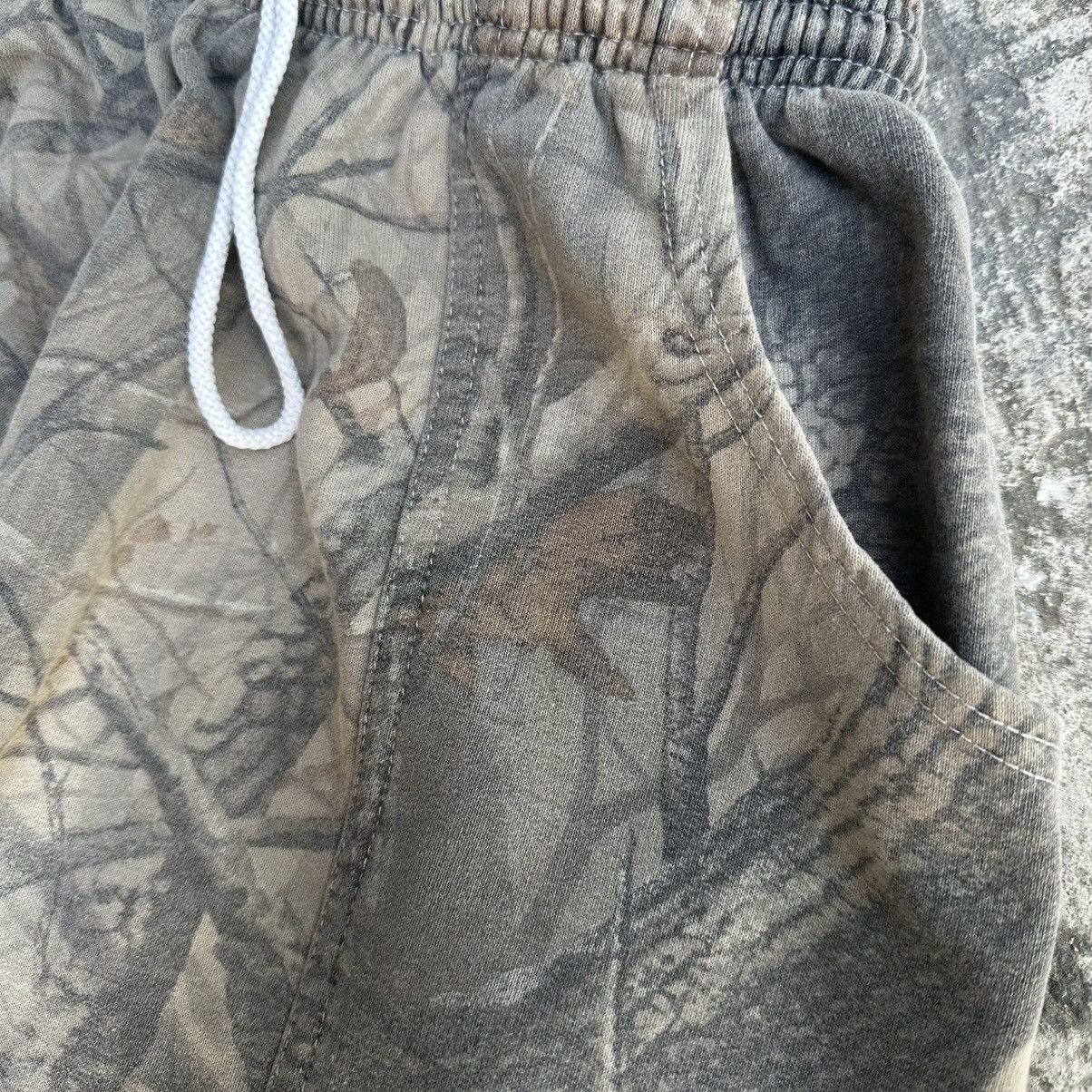 Wrangler (28-40x30) Crazy Vintage Y2K Real-tree Camo Carhartt Style Size US 32 / EU 48 - 6 Thumbnail