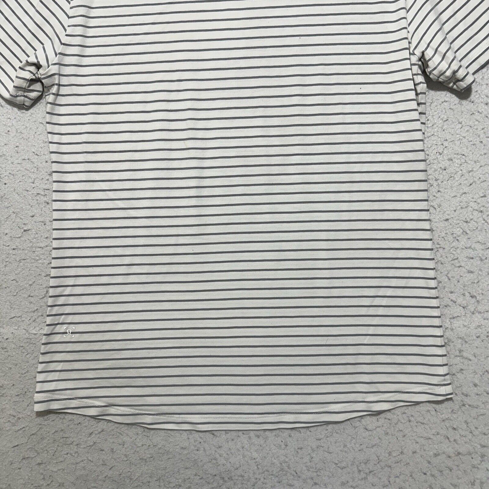 Lululemon Lululemon Medium Gray White Striped T Shirt Pima Cotton Size US M / EU 48-50 / 2 - 10 Thumbnail