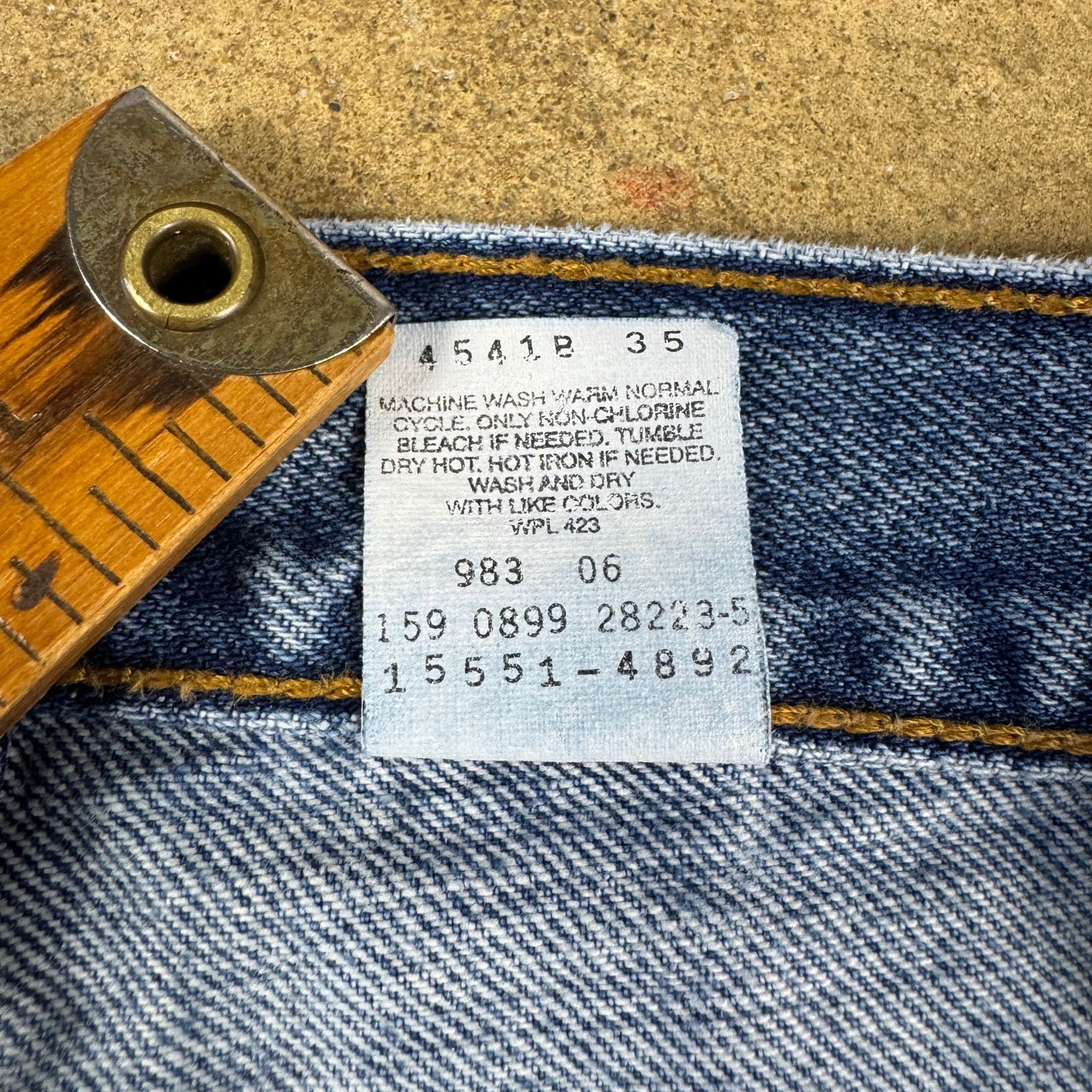 Levi's Vintage Clothing Vintage Levi’s 550 Relaxed Fit Tapered Women’s Size 14 Reg Size 36" / US 14 / IT 50 - 9 Thumbnail