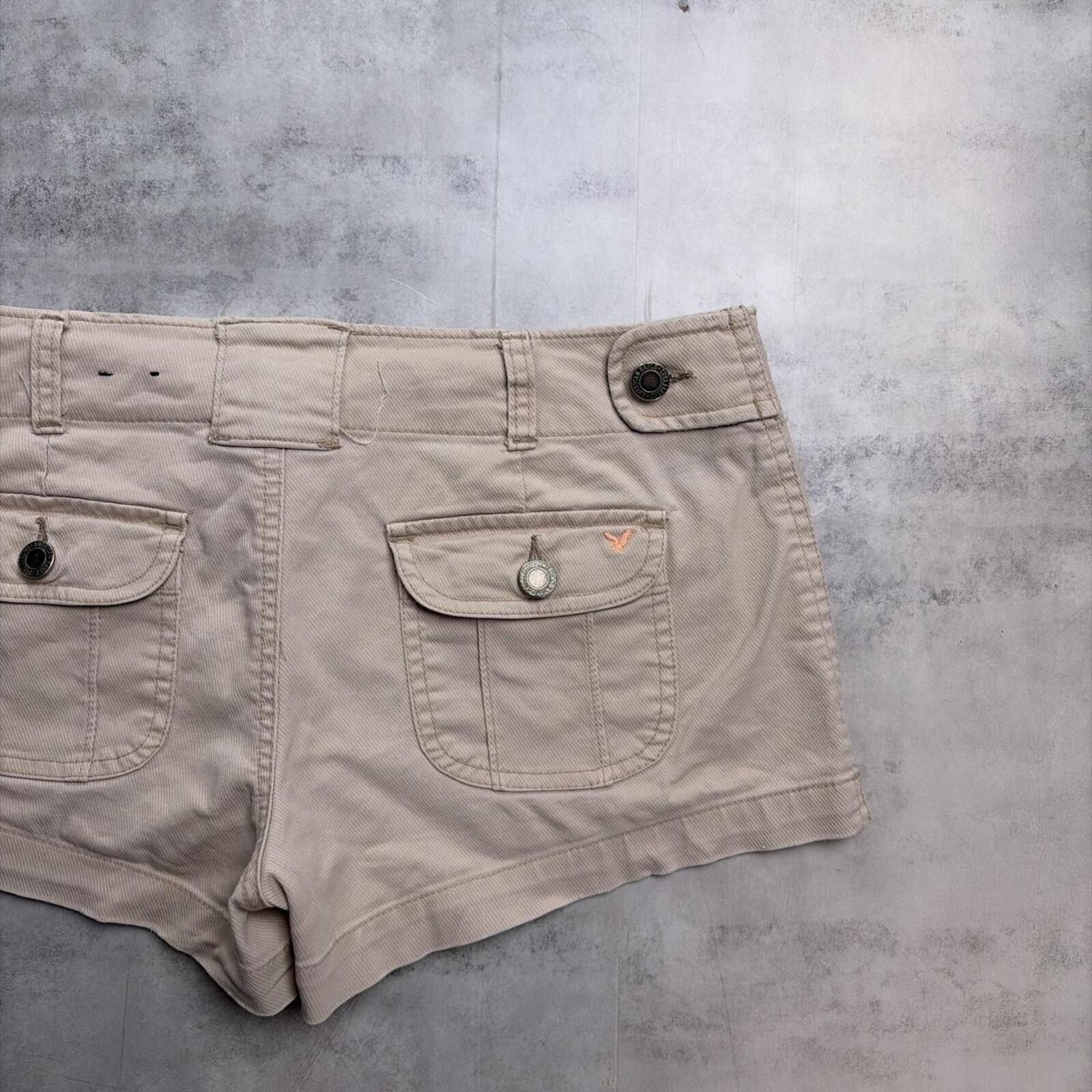 American Eagle Outfitters Y2K Beige American Eagle Grunge Skater Mini Chino Shorts Size 25" / US 0 / IT 36 - 5 Thumbnail