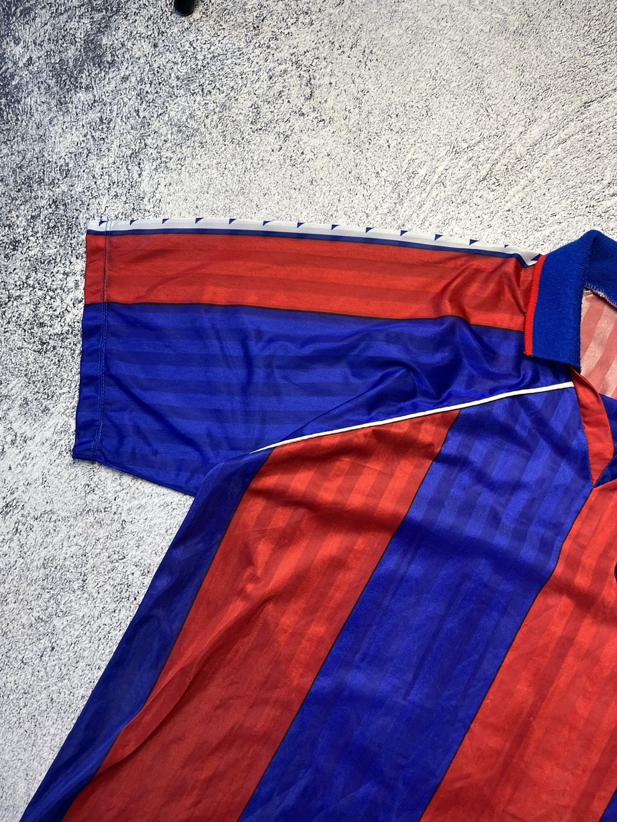 Vintage FC BARCELONA Vintage Romario #10 Football Soccer Jersey Size US L / EU 52-54 / 3 - 17 Thumbnail