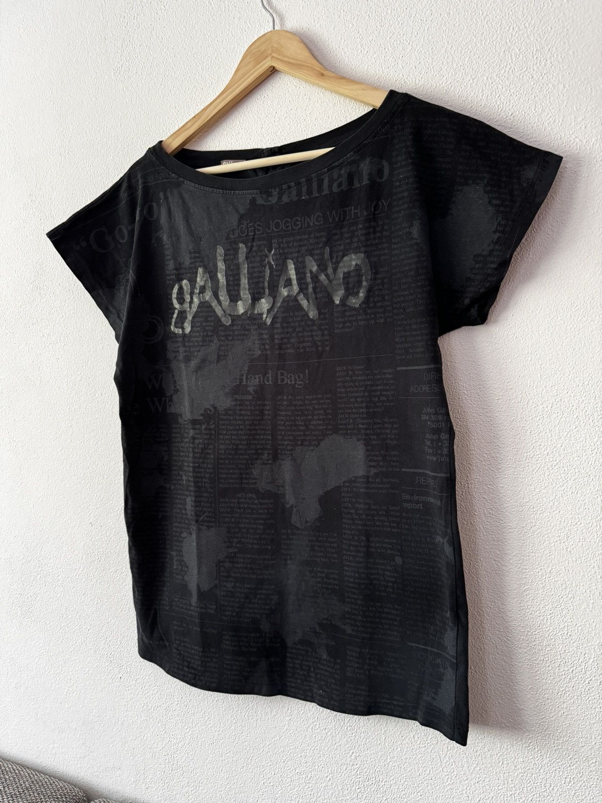 T-shirt John Galliano Rare Imprimé Crâne – Noir, Jaune, Vert, Taille 48, Neuf Avec étiquettes