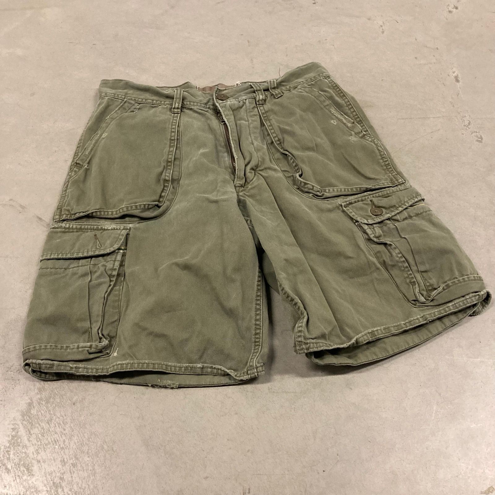 Old Navy × Vintage vintage old navy cargo shorts 32 Size US 32 / EU 48 - 1 Thumbnail