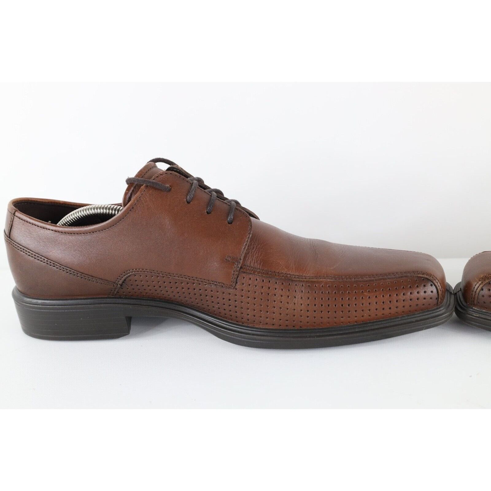 Ecco Ecco Perforated Leather Square Toe Oxford Dress Shoes Size US 10 / EU 43 - 6 Thumbnail