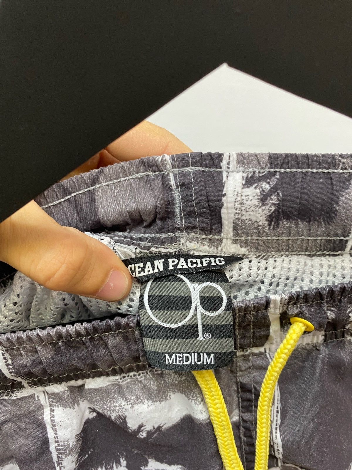 Ocean Pacific × Vintage Vintage Y2K Ocean Pacific Hurricane Shorts Size US 32 / EU 48 - 19 Thumbnail