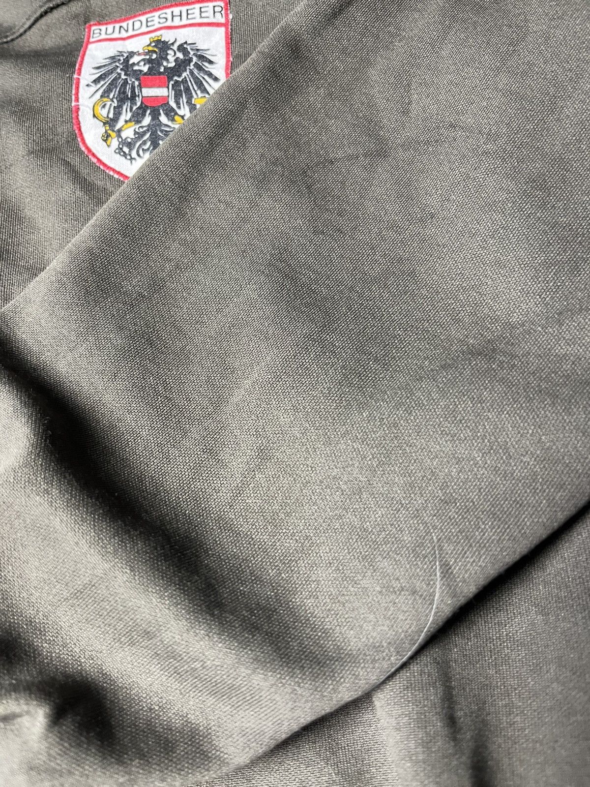 Vintage Austrian Army Vintage Tracksuit Jacket Jacket Bundesheer Size US M / EU 48-50 / 2 - 5 Thumbnail