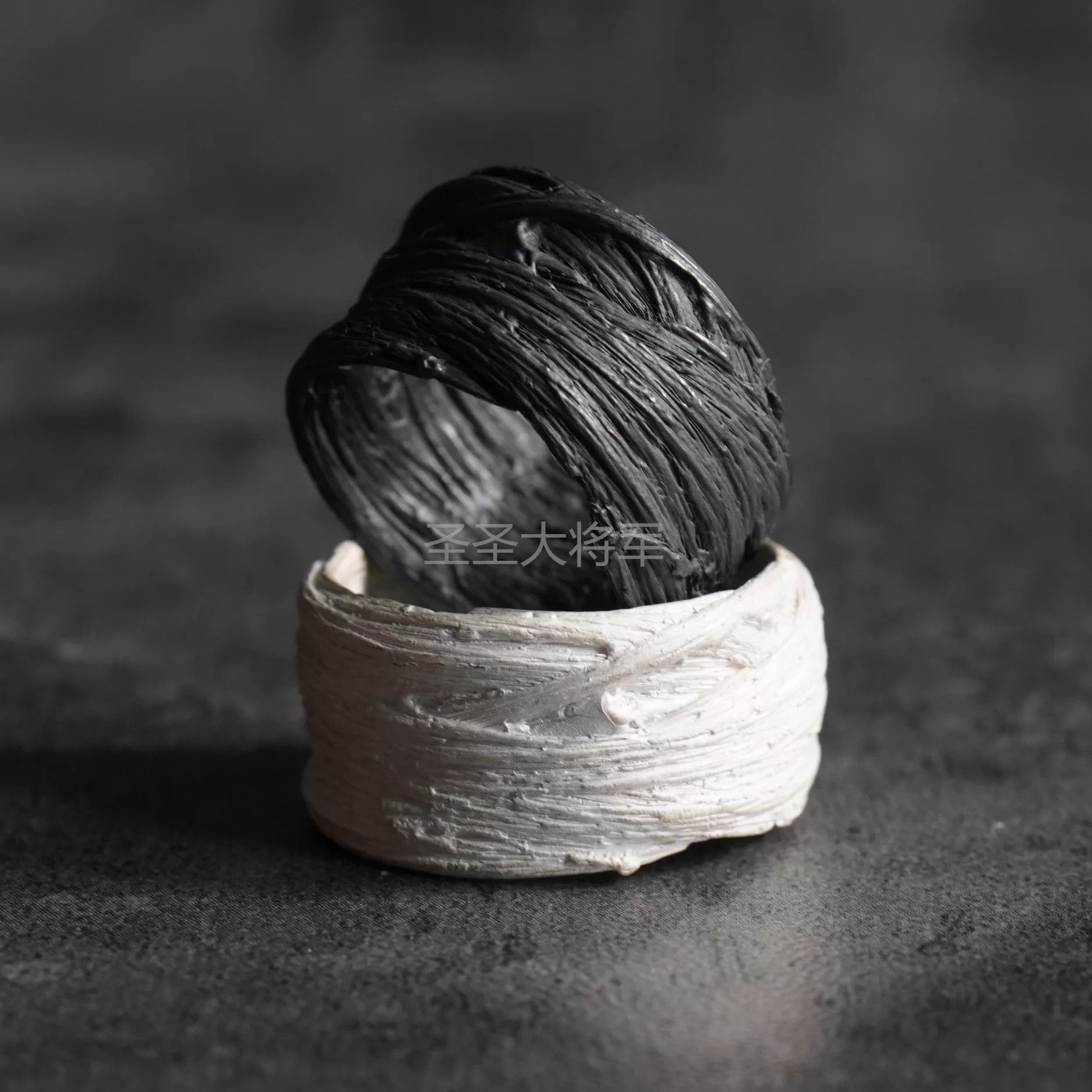 DETAJ Detaj Hairline Silver Black/White Ring Blk 13,15; Size ONE SIZE - 1 Thumbnail