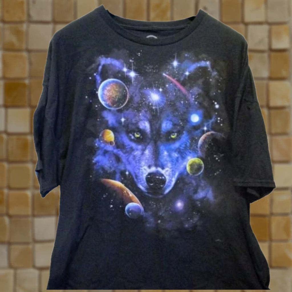 Vintage NEW MENS WOLF SPACE PLANET GRAPHIC BLACK SHORT SLEEVE T-SHIRT 2X Size US XXL / EU 58 / 5 - 1 Preview