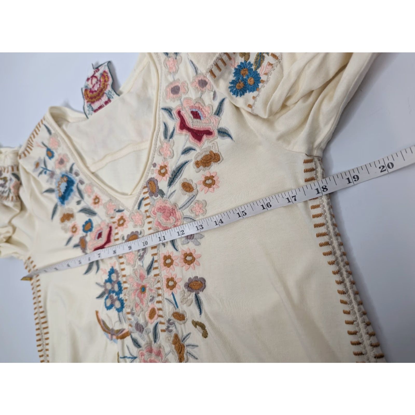 Johnny Was Johnny Was Floral Embroidered V-Neck 3/4 Sleeve Beige Tunic Top Boho Women's XS Shirt Size XS / US 0-2 / IT 36-38 - 5 Thumbnail