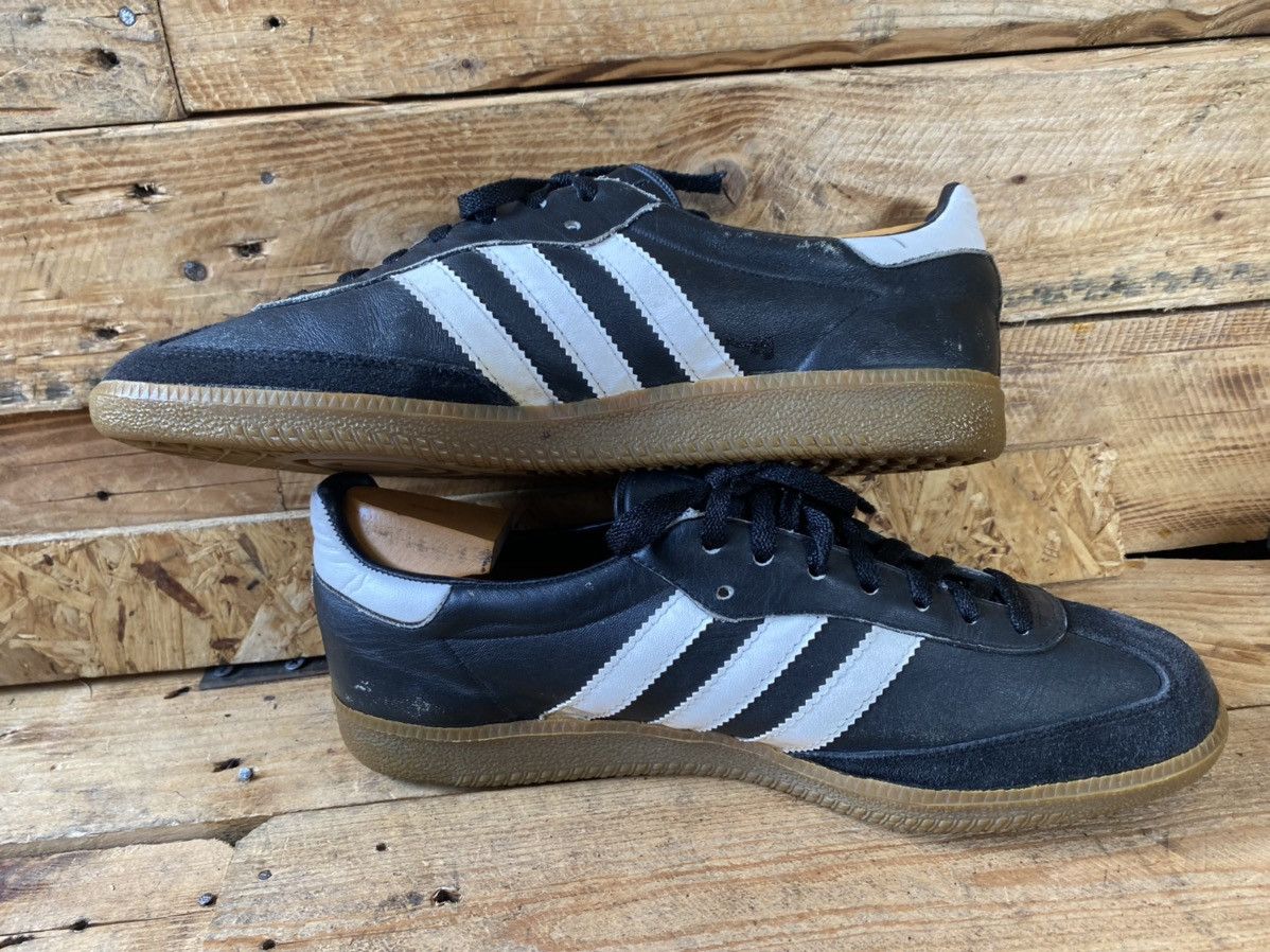 Vintage Vintage adidas samba made in yugoslavia uk sz 7 Size US 8 / EU 41 - 9 Thumbnail