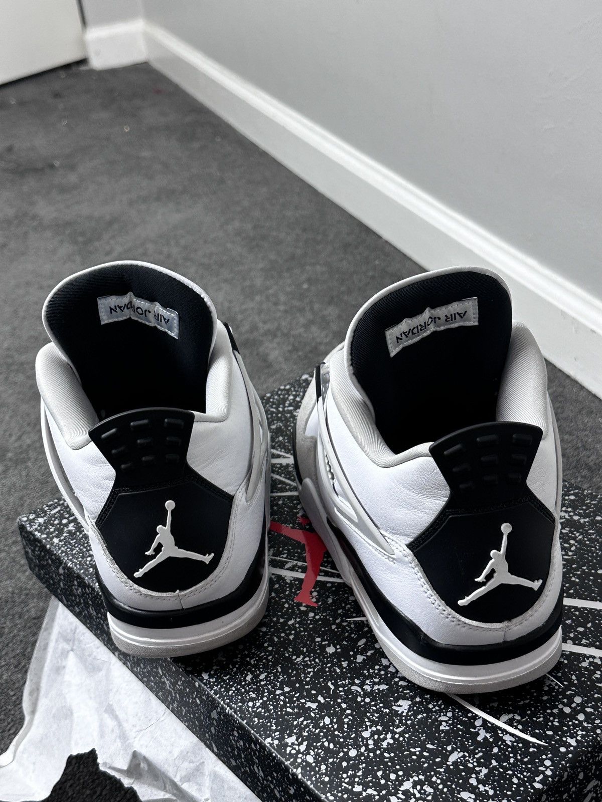 Jordan Brand Jordan 4 Retro- Military black Size US 10.5 / EU 43-44 - 10 Thumbnail