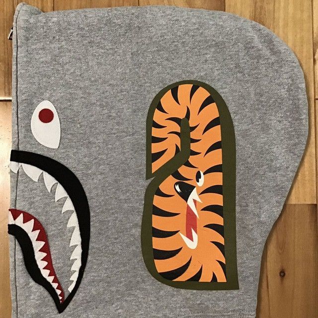 Bape × Nigo 2006 BAPE camo Shark full zip hoodie a bathing ape NIGO Size US S / EU 44-46 / 1 - 5 Thumbnail