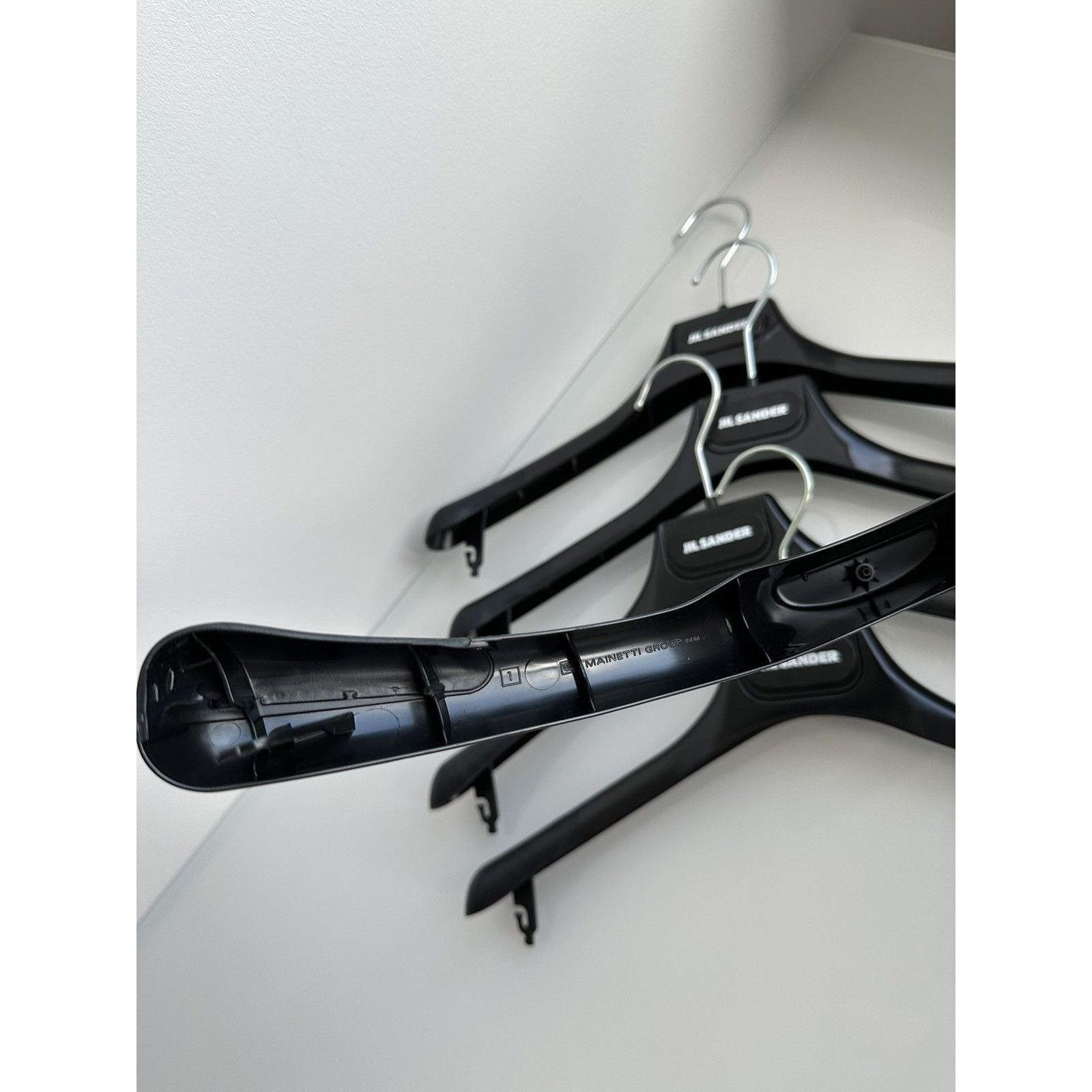 Jil Sander Jil sander premium made in italy metal hook black hangers Size ONE SIZE - 7 Thumbnail