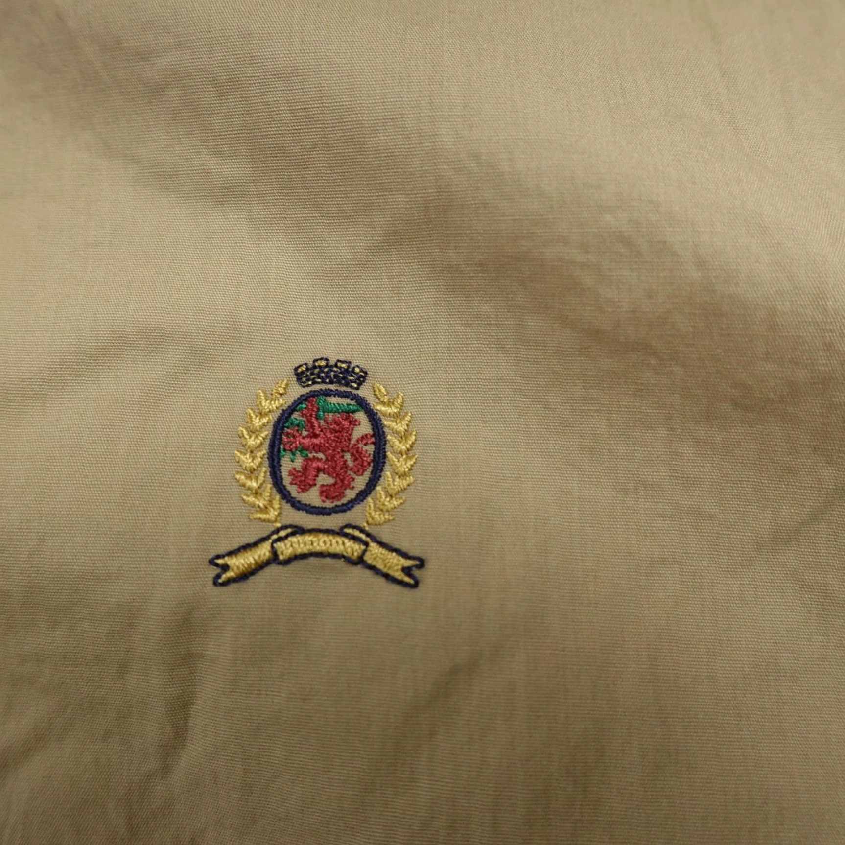 Tommy Hilfiger VINTAGE Tommy Hilfiger Jacket Mens M Beige Crest Logo Zip Chin Strap Bomber Golf Y2K Size US M / EU 48-50 / 2 - 4 Thumbnail