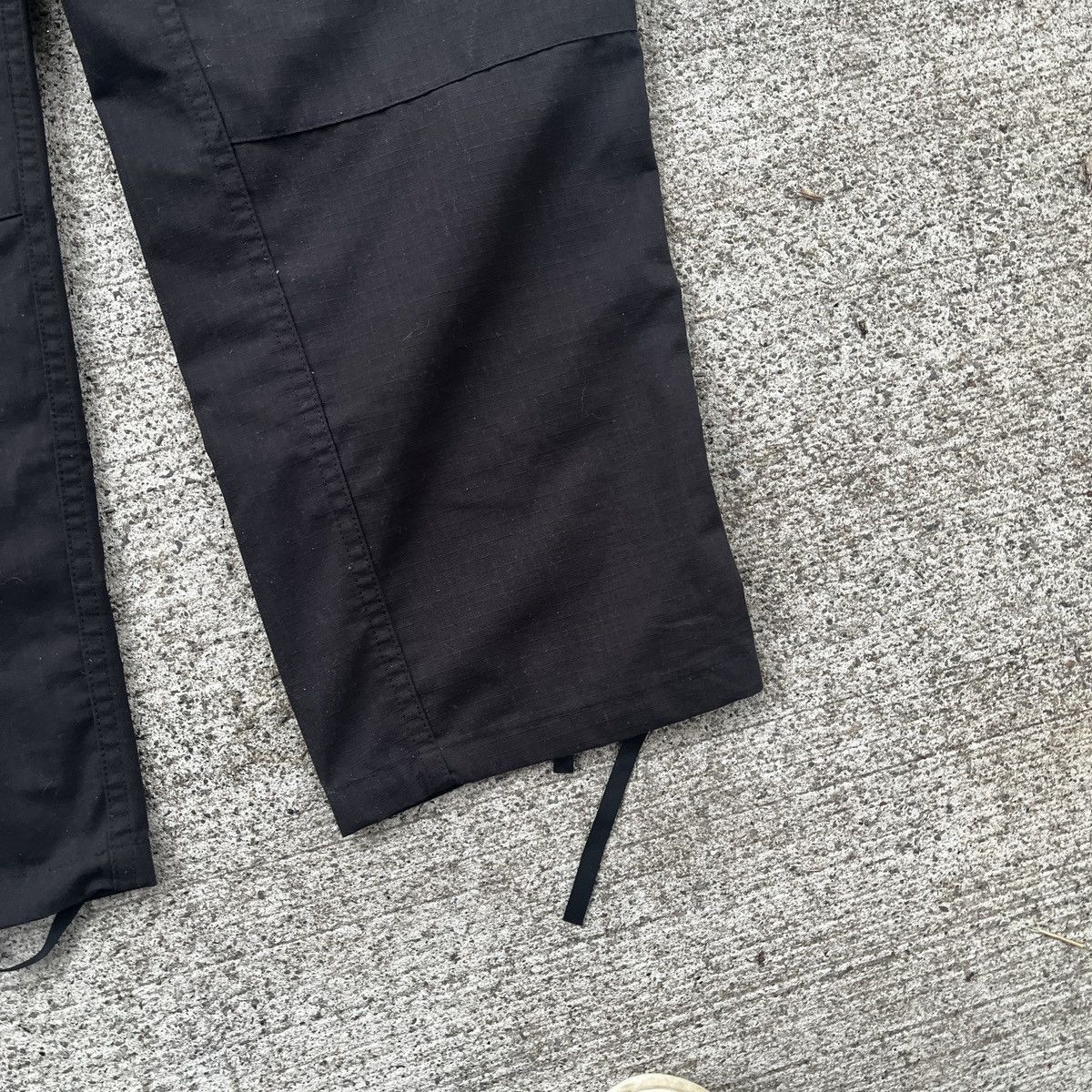 Vintage Vintage Black Military Cargo Pants 34x30 Size US 34 / EU 50 - 2 Thumbnail