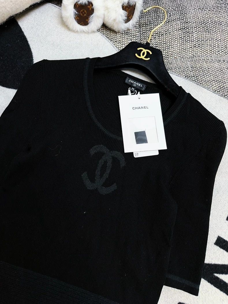 Chanel Chanel 21P Black CC Logo Knit Top Size M / US 6-8 / IT 42-44 - 2 Thumbnail