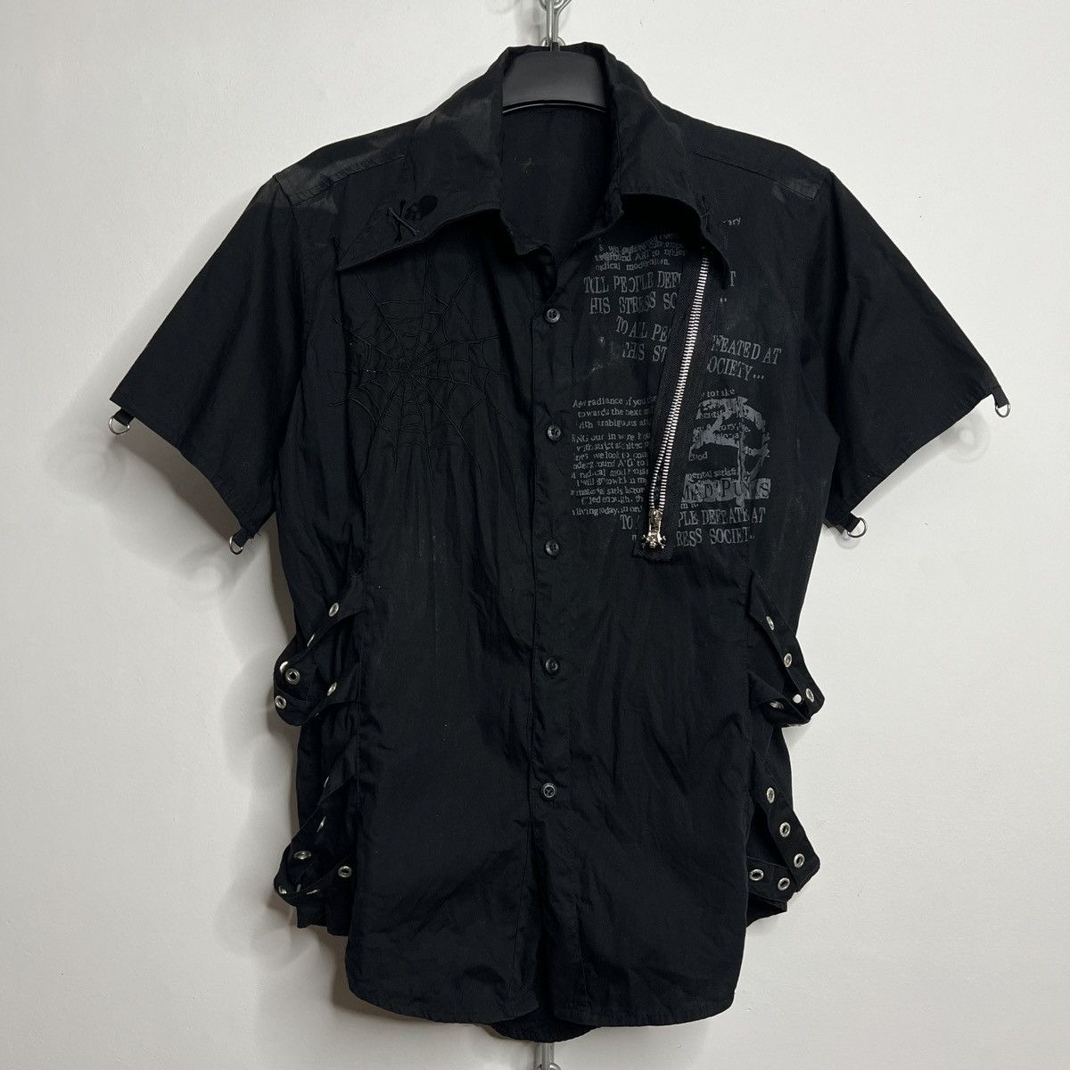 Japanese Brand MAD PUNKS BLACK BONDAGE STRAP GRAPHIC SHIRT Size US M / EU 48-50 / 2 - 1 Thumbnail