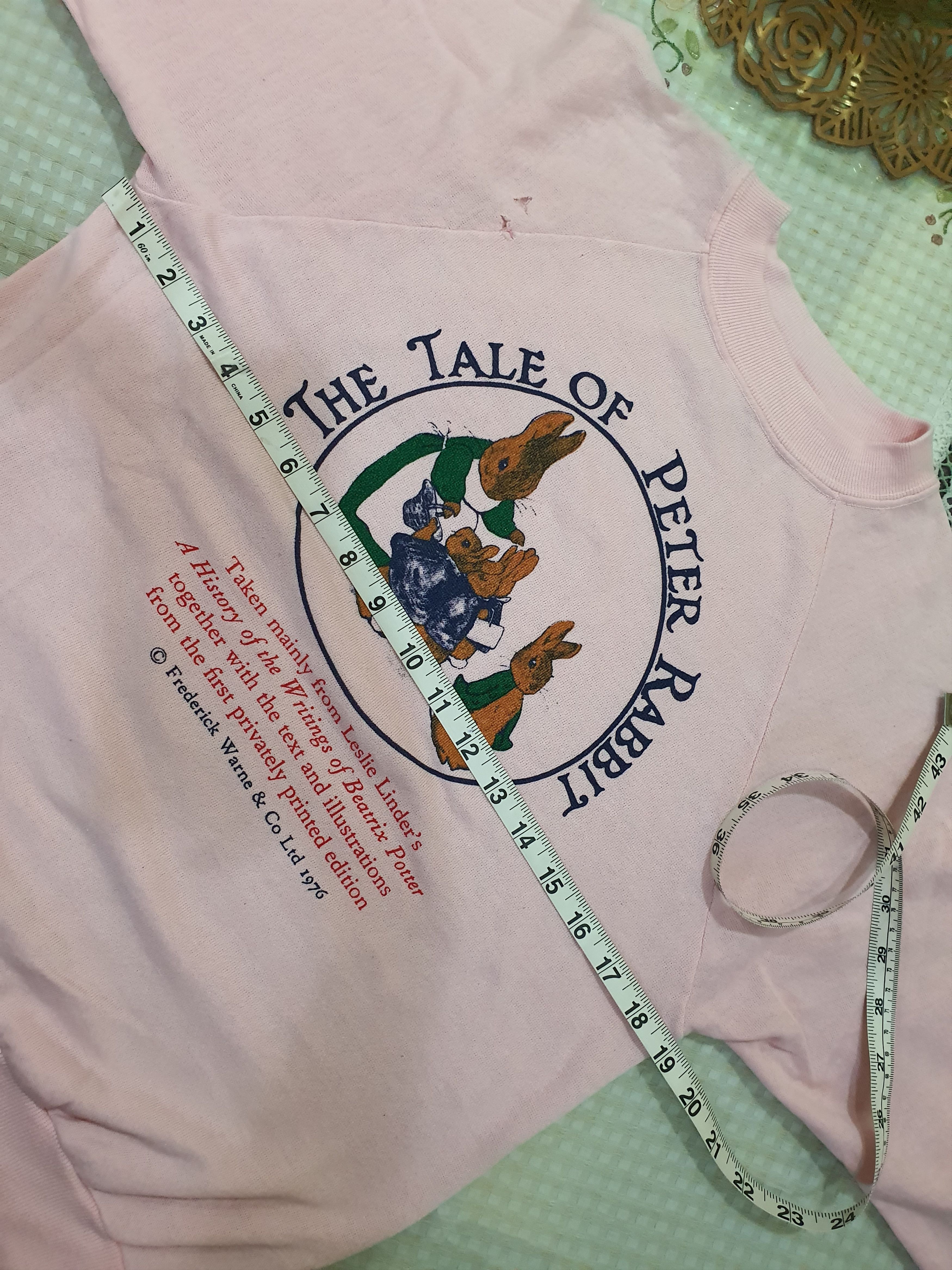Sunray Sportswear vintage pink "The Tale of Peter Rabbit" graphic sweatshirt. Size US S / EU 44-46 / 1 - 10 Thumbnail